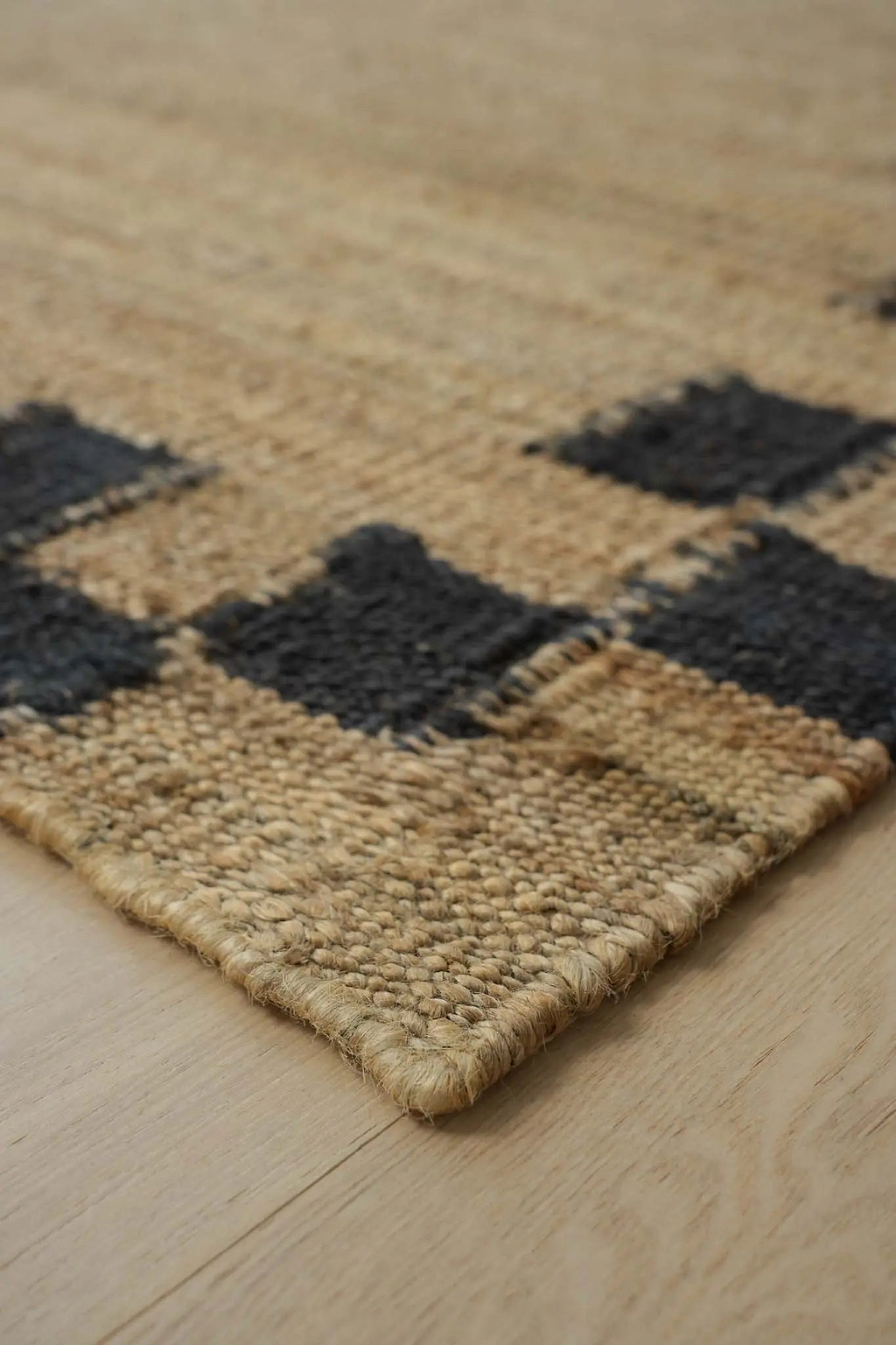 Fitzroy Checker Border Rug in Black