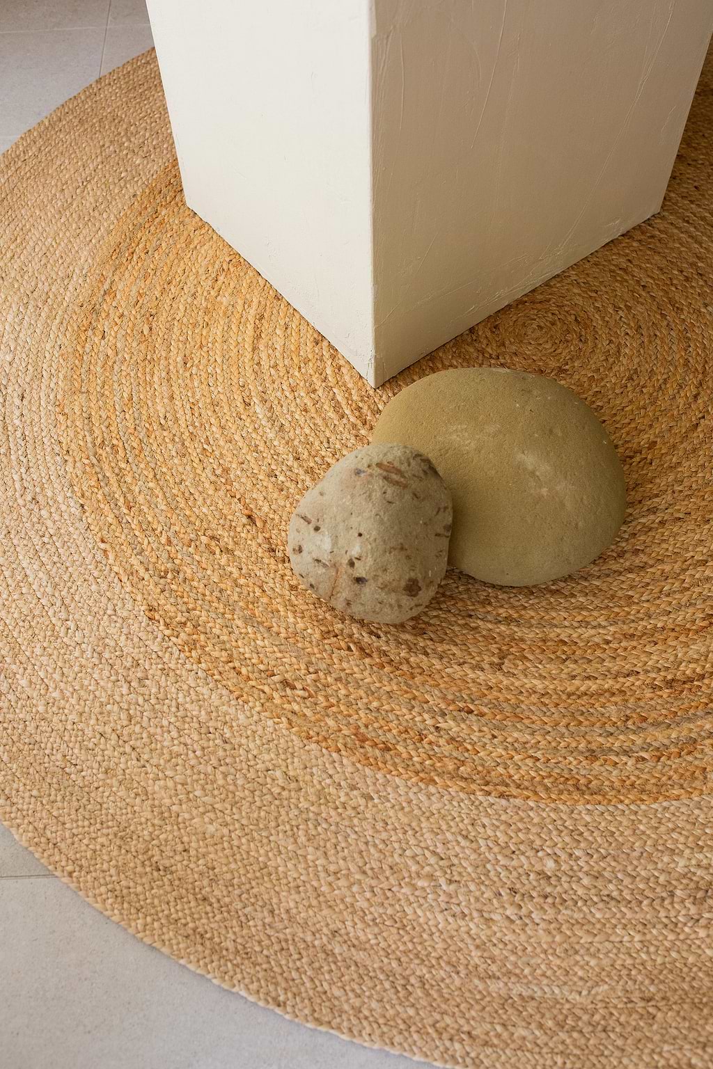 Ananda Round Two Toned Natural Jute Rug