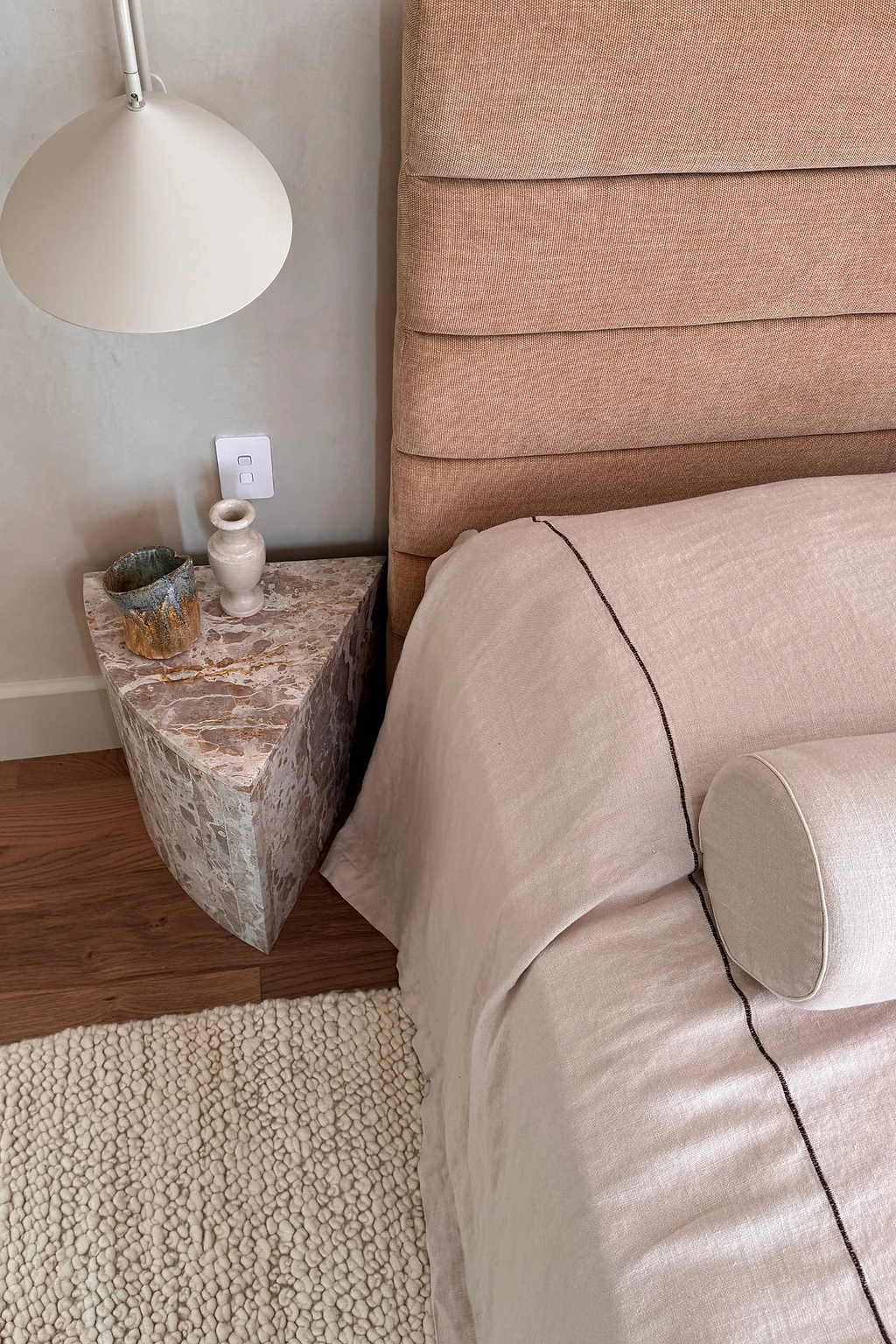 Newport Pebbly Weave Wool Rug in Ivory