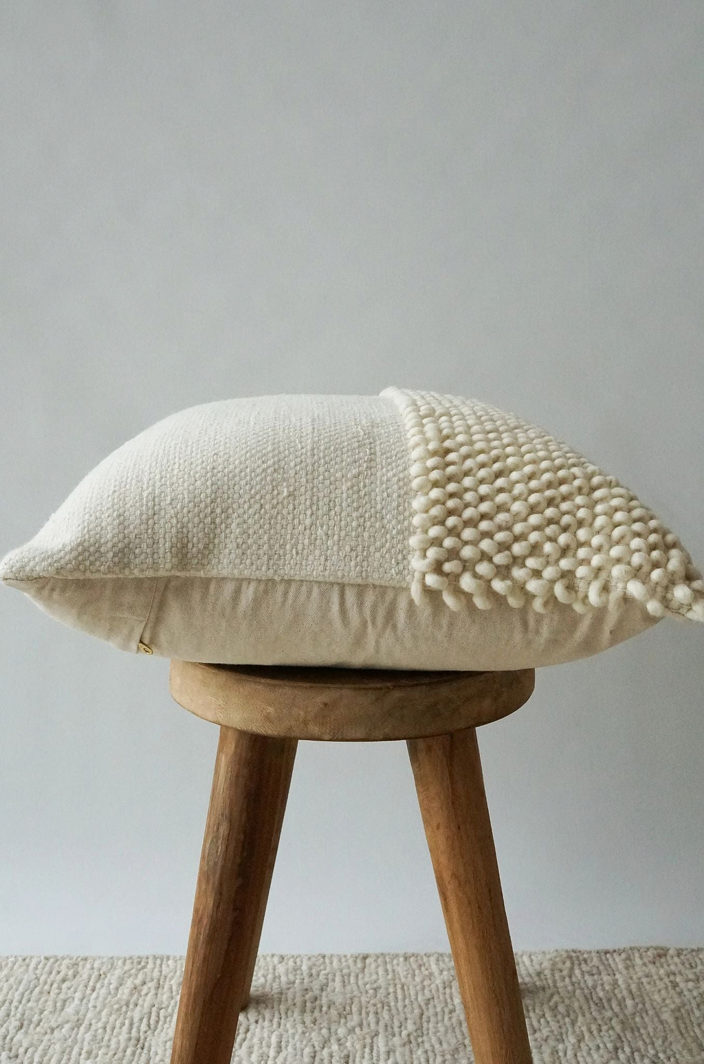Niva Looped Cushion in Natural White