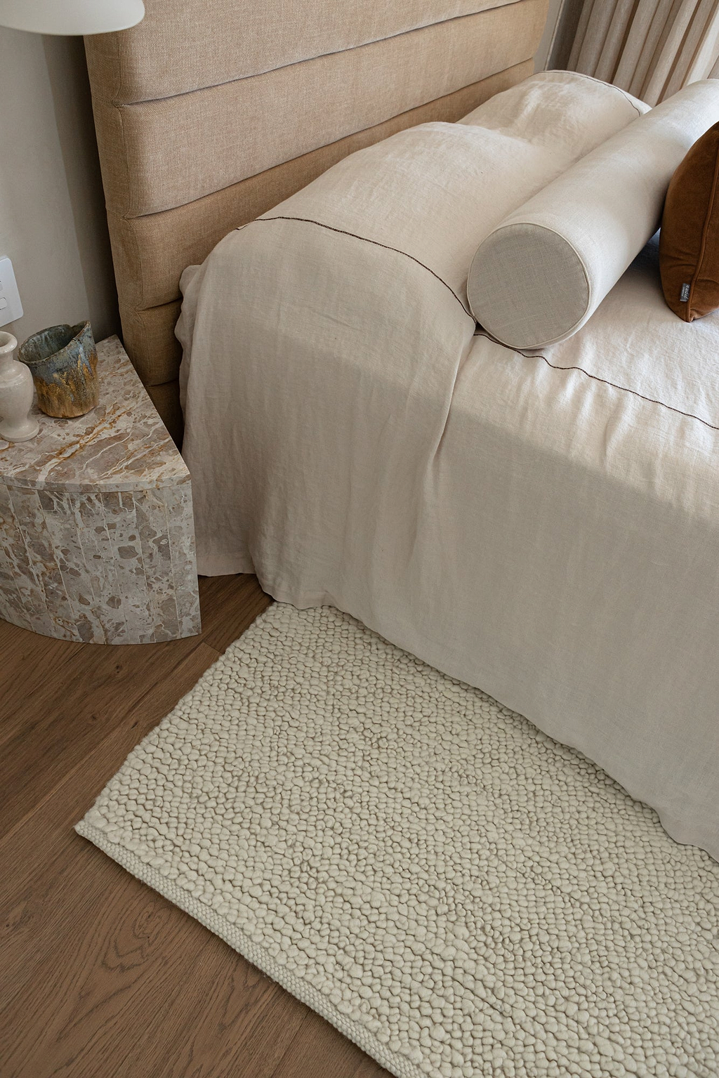 Newport Pebbly Weave Wool Rug in Ivory