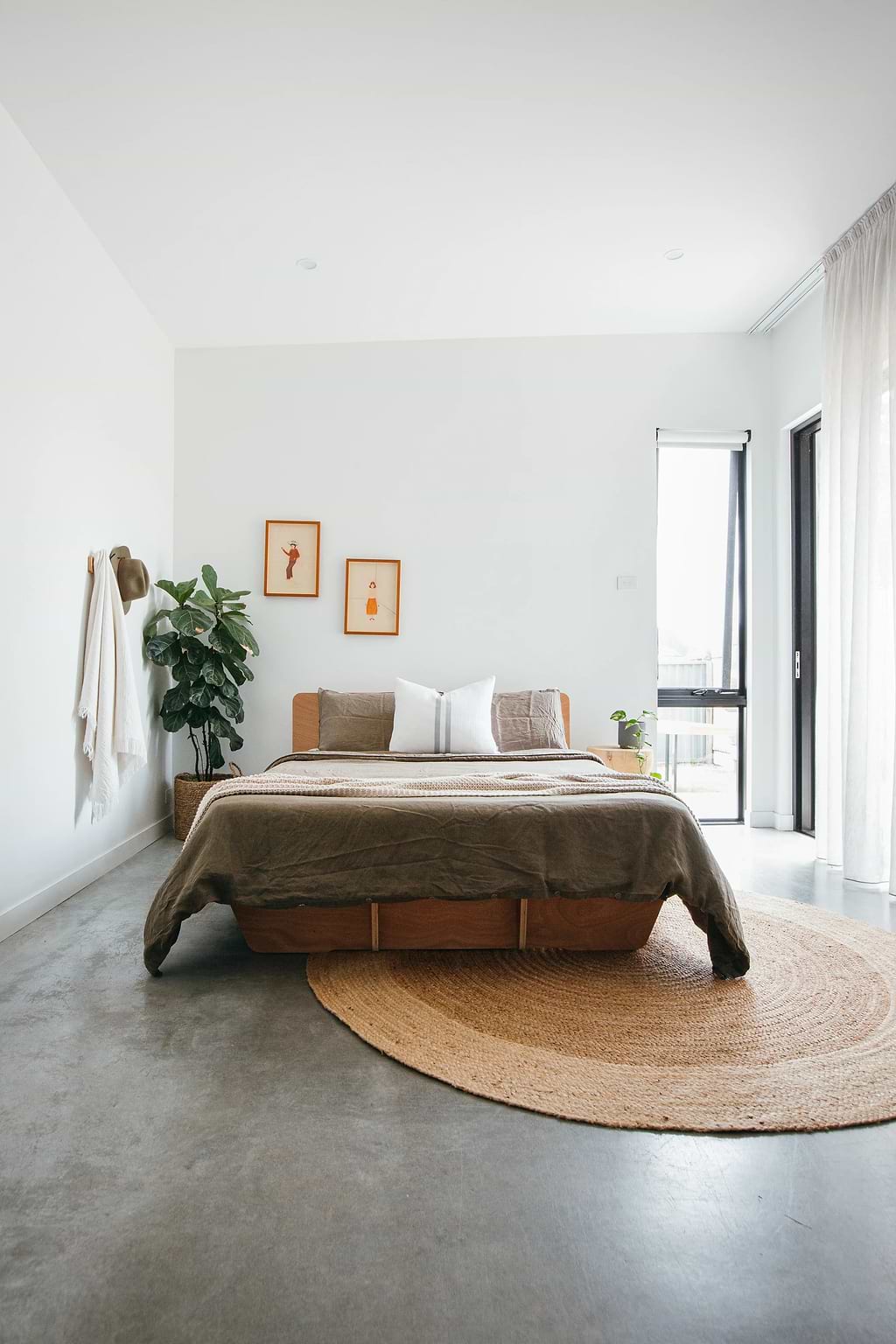 Ananda Round Two Toned Natural Jute Rug