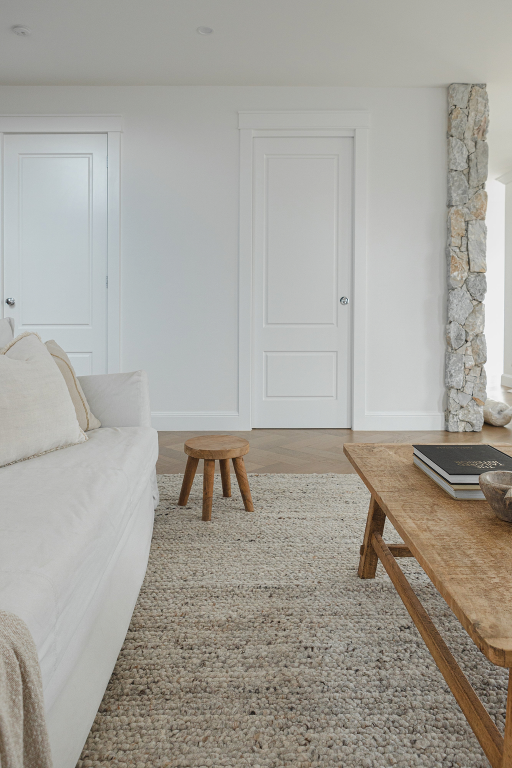 Topanga Chunky Wool Rug in Pebble