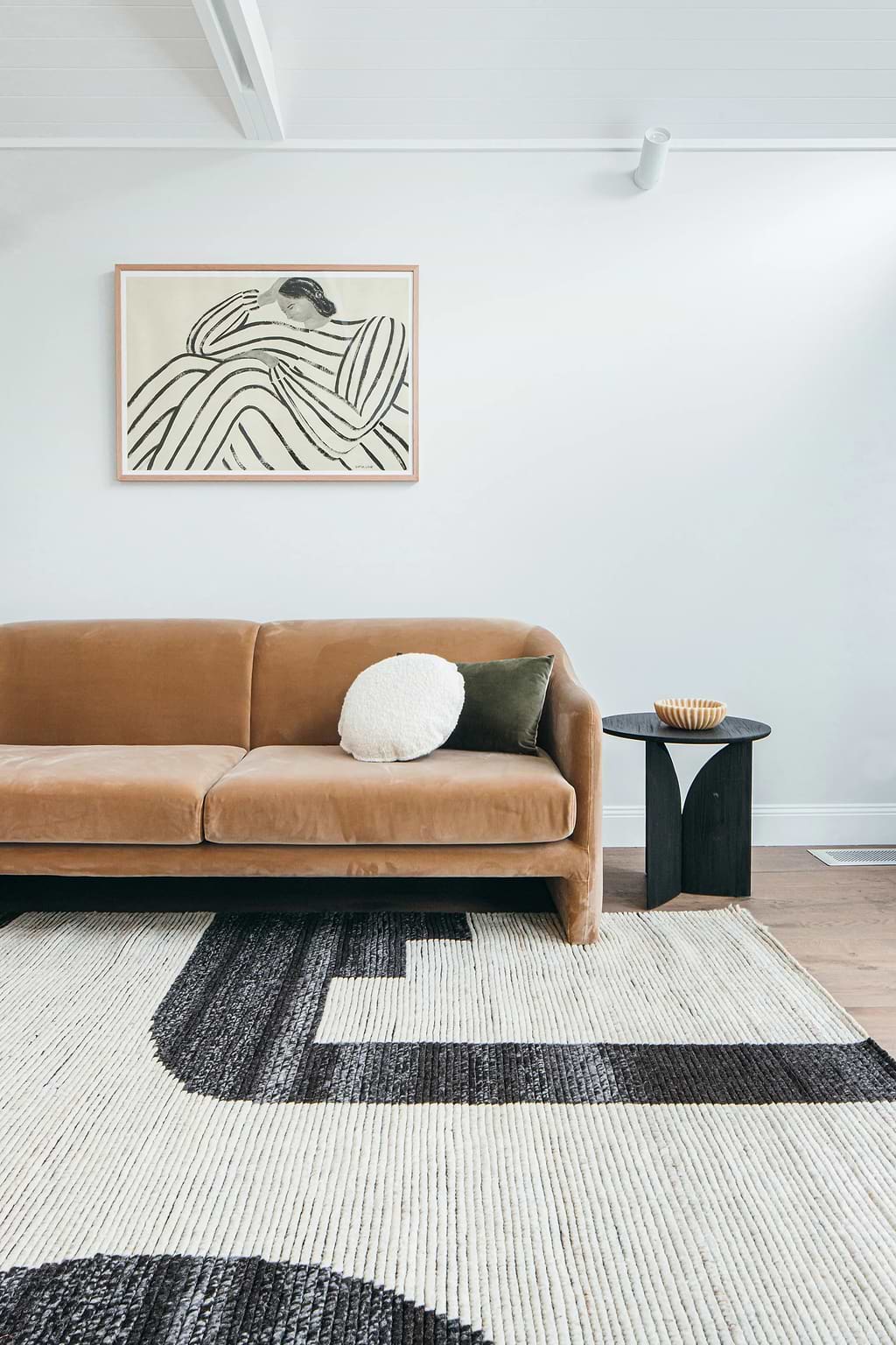 Sample of Leblon Abstract Pattern New Zealand Wool Rug in Beige and Charcoal