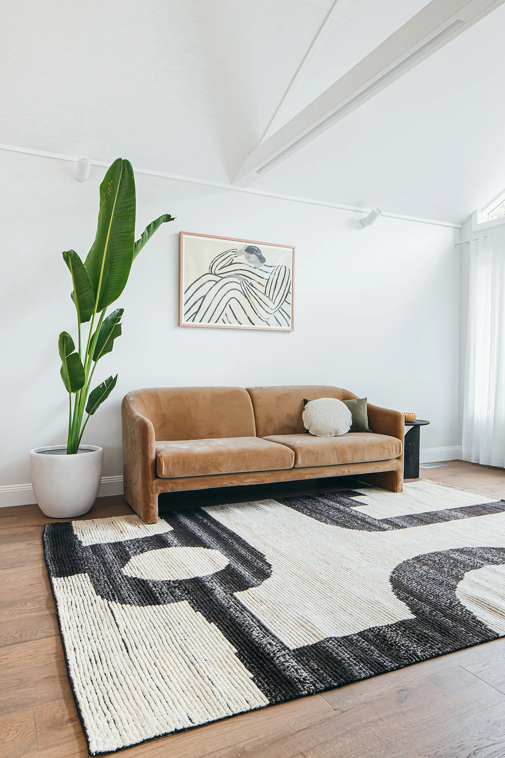 Sample of Leblon Abstract Pattern New Zealand Wool Rug in Beige and Charcoal