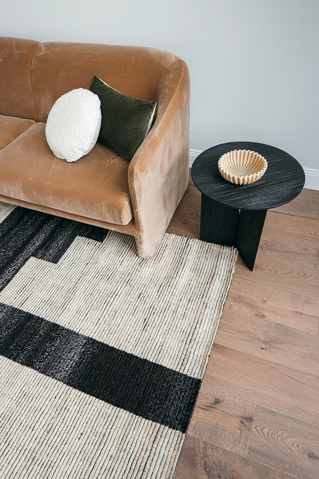 Leblon Abstract Pattern New Zealand Wool Rug in Beige and Charcoal