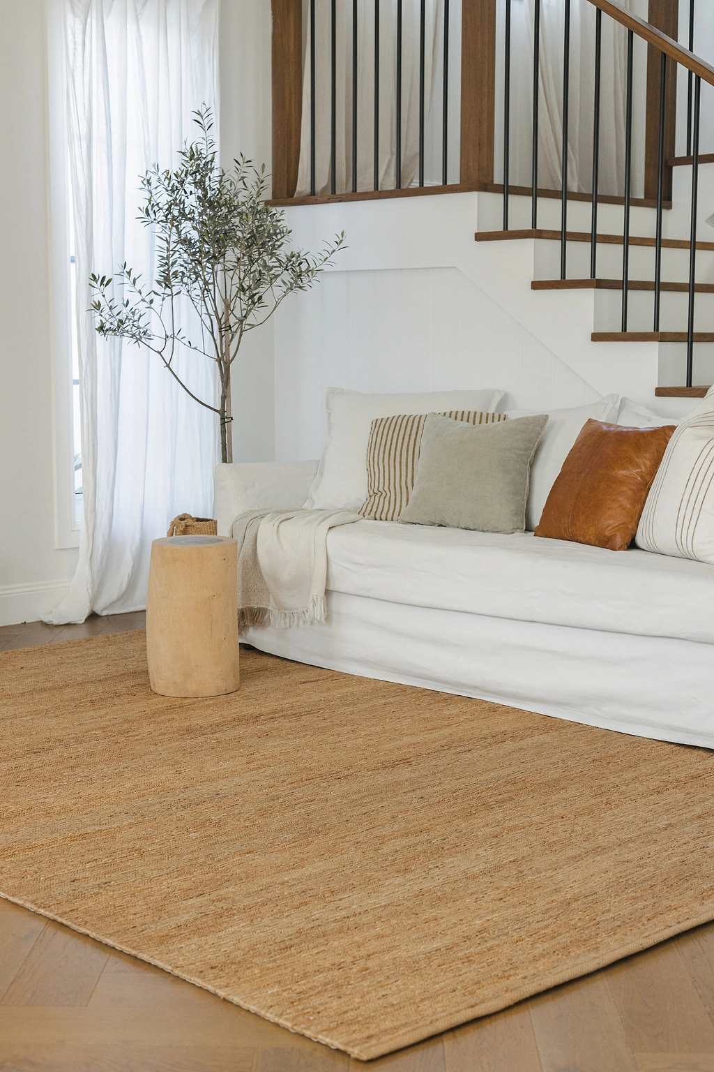 Lavanya Jute Rug in Natural
