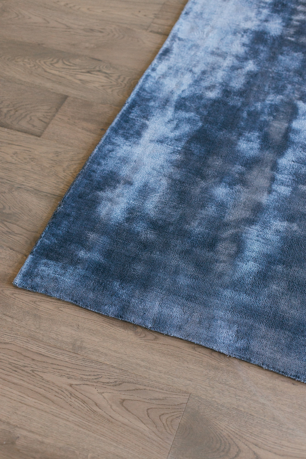 Sample of Lustre Luxe in Sapphire Blue
