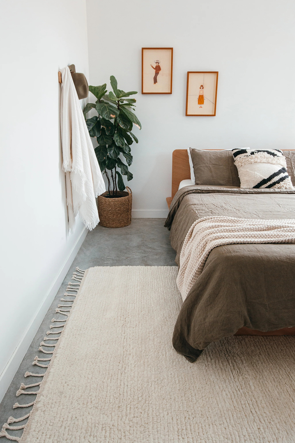 Sapna Hand Knotted New Zealand Ribbed Wool Rug in Ivory
