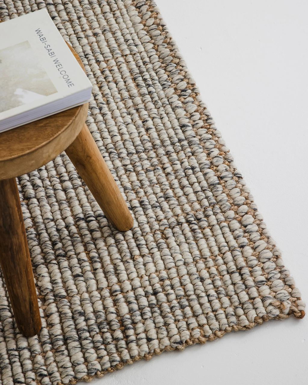 Alskar Handwoven Wool and Jute Doormat in Grey