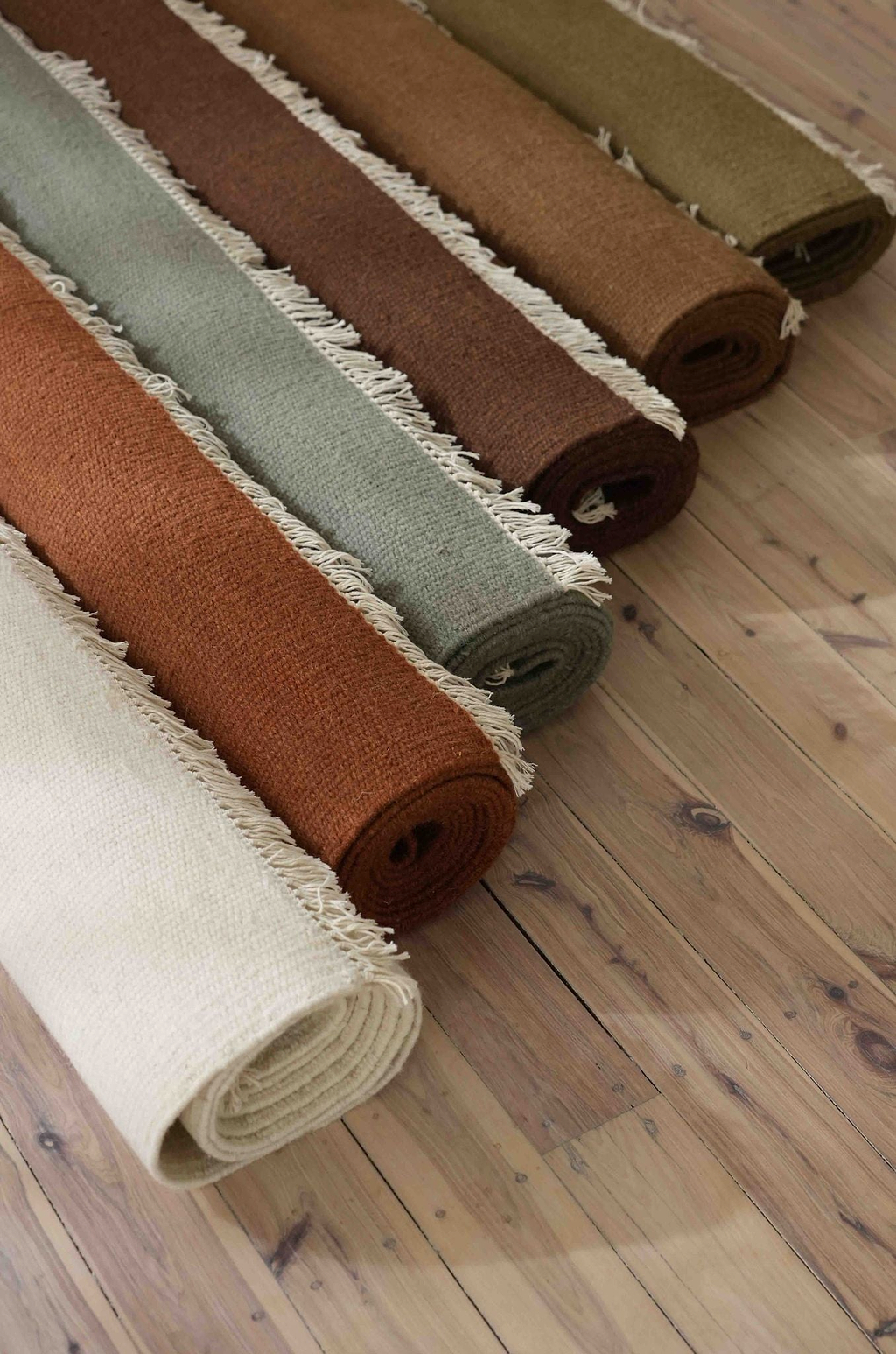 Sample of Terrain Reversible Wool Rug in Bark
