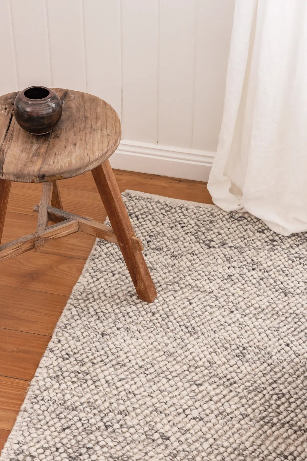 Serenity Handwoven Chunky Wool Rug in Grey