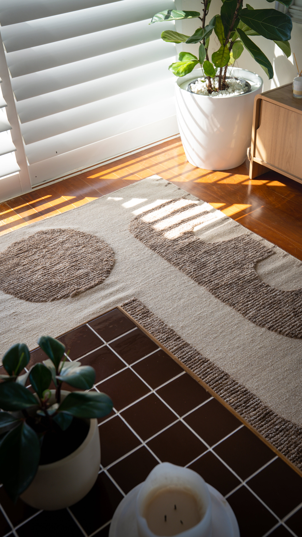 Leblon Abstract Pattern New Zealand Wool Rug in Natural