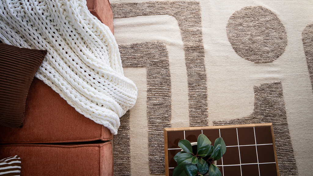Leblon Abstract Pattern New Zealand Wool Rug in Natural