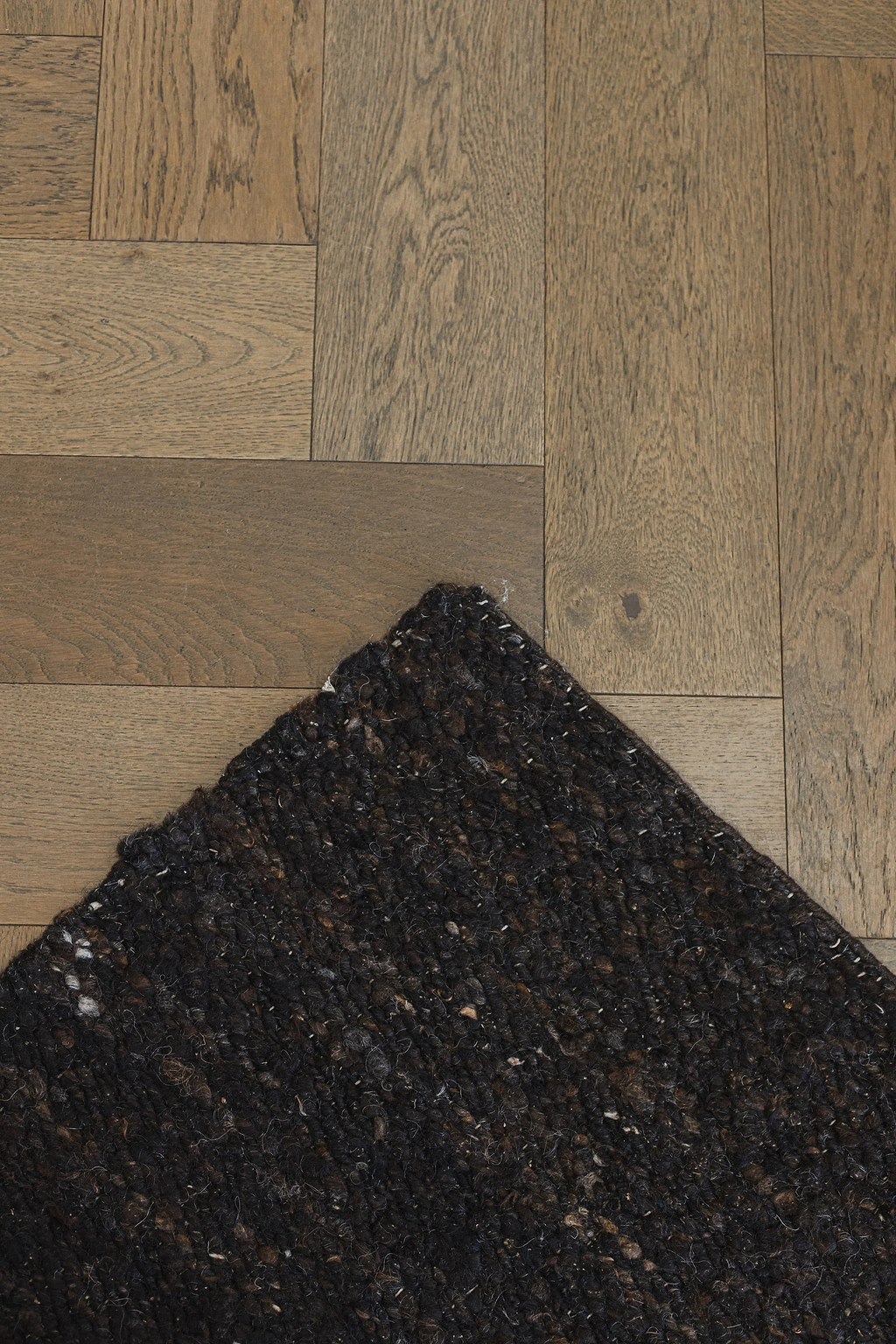 Taos Wool Rug in Chocolate