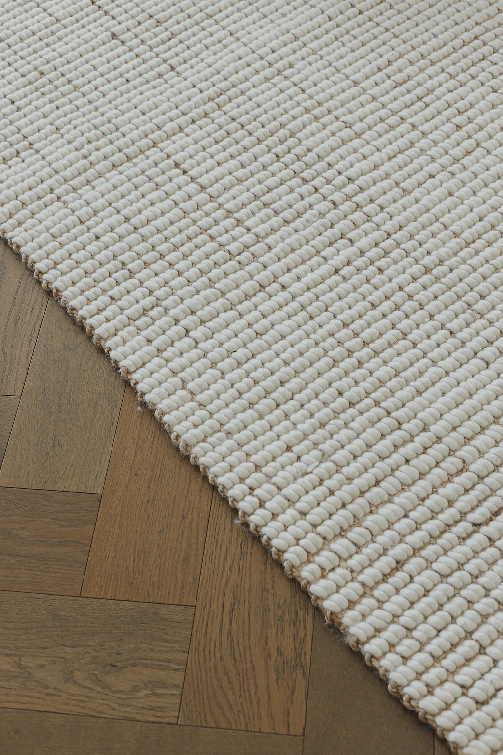 Alskar Handwoven Wool and Jute Runner Rug in Ivory
