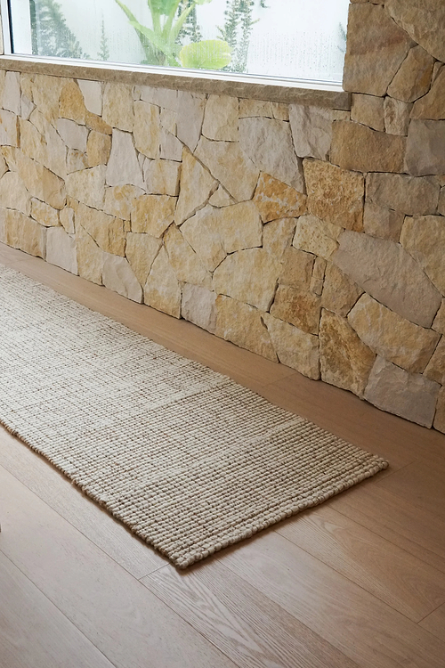 Alskar Handwoven Wool and Jute Runner Rug in Wheat