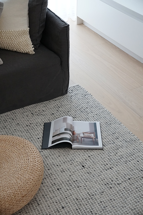 Soma Wool Rug in Grey