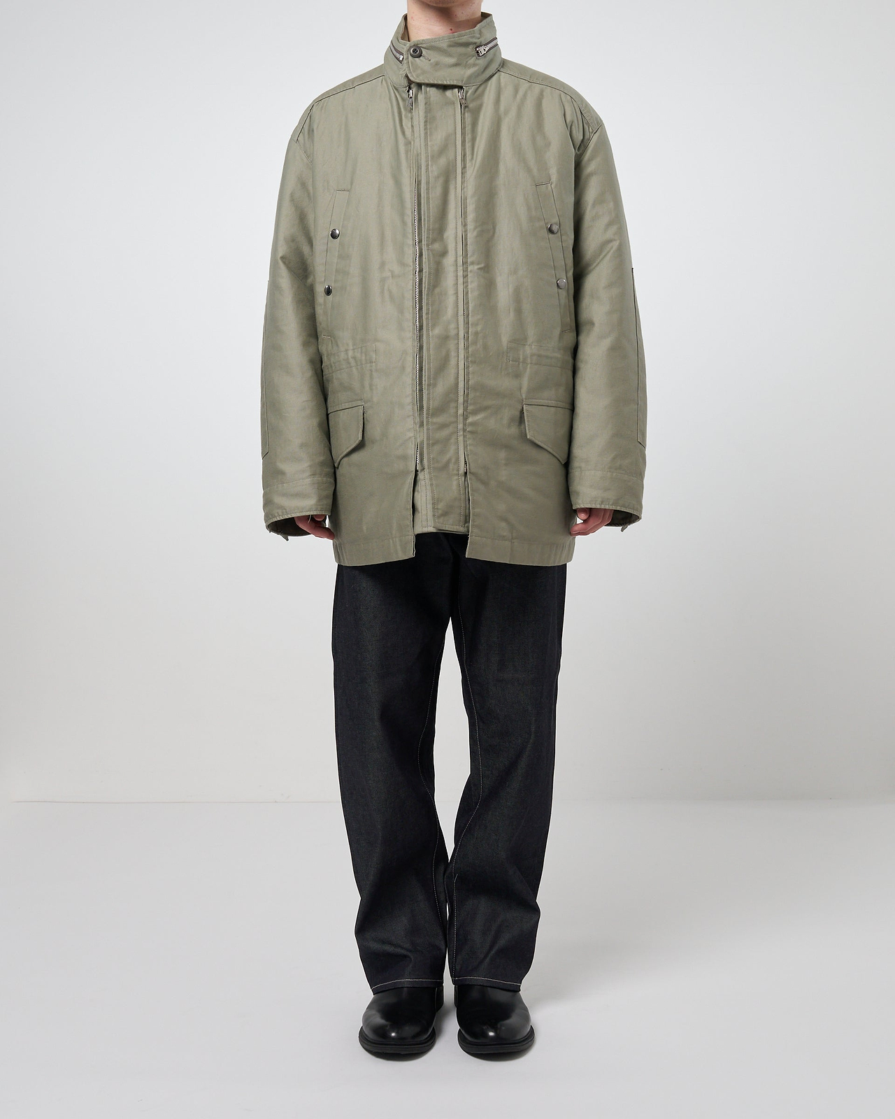 着用サイズL／身長176cm