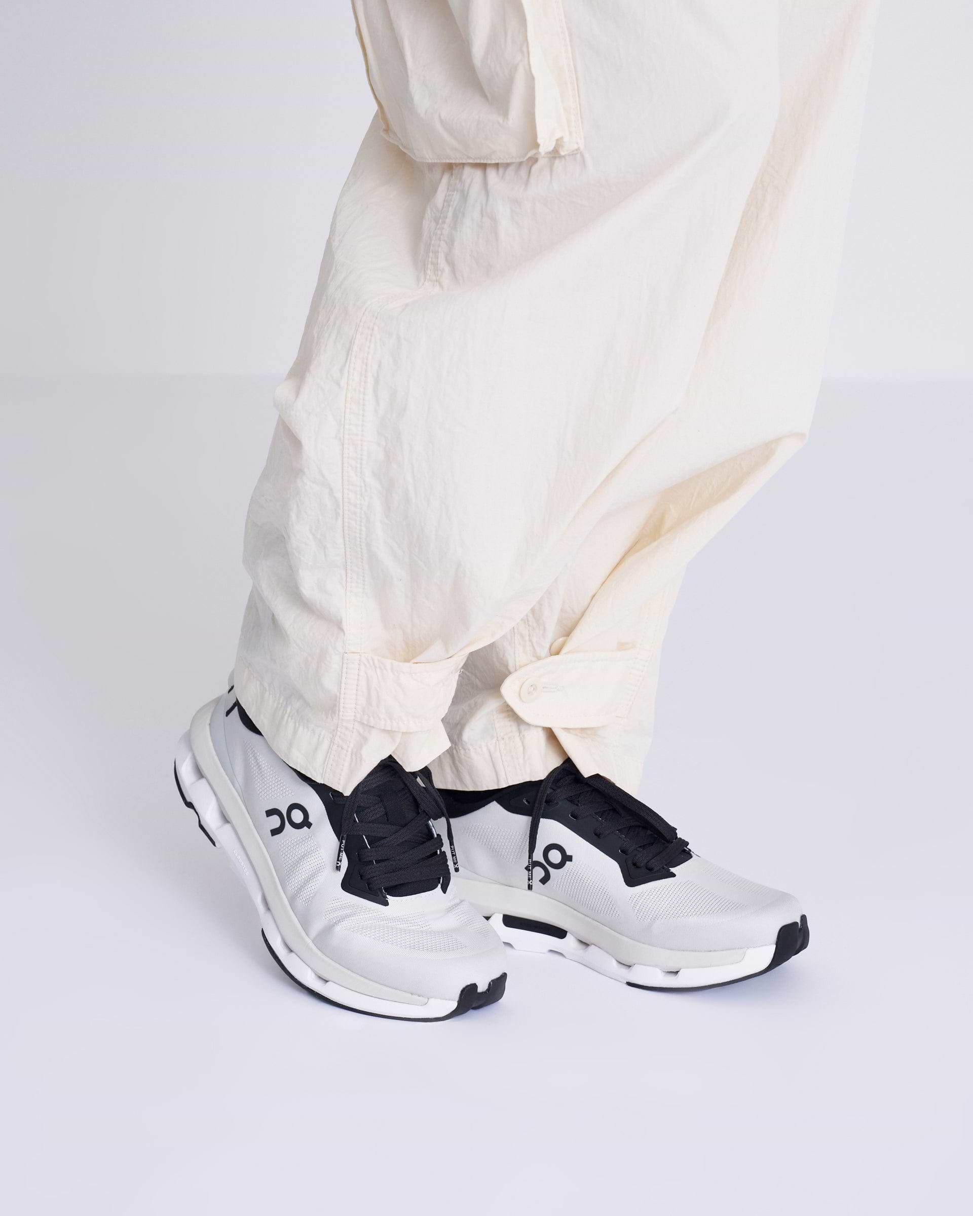 Onクラウドブームゾーン23.5センチ 美品 On】クラウドゾーン（レディース） | Size23-25・ホワイト | 海外製