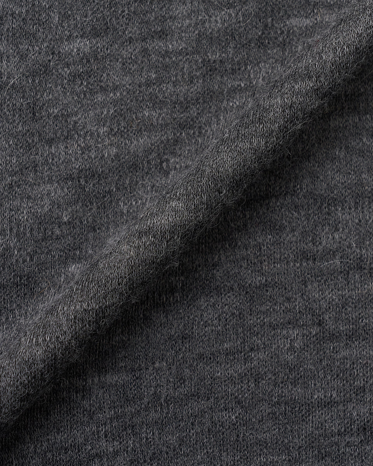 【26AW】ベビーアルパカ サーキュラーリブ（ハイネック）