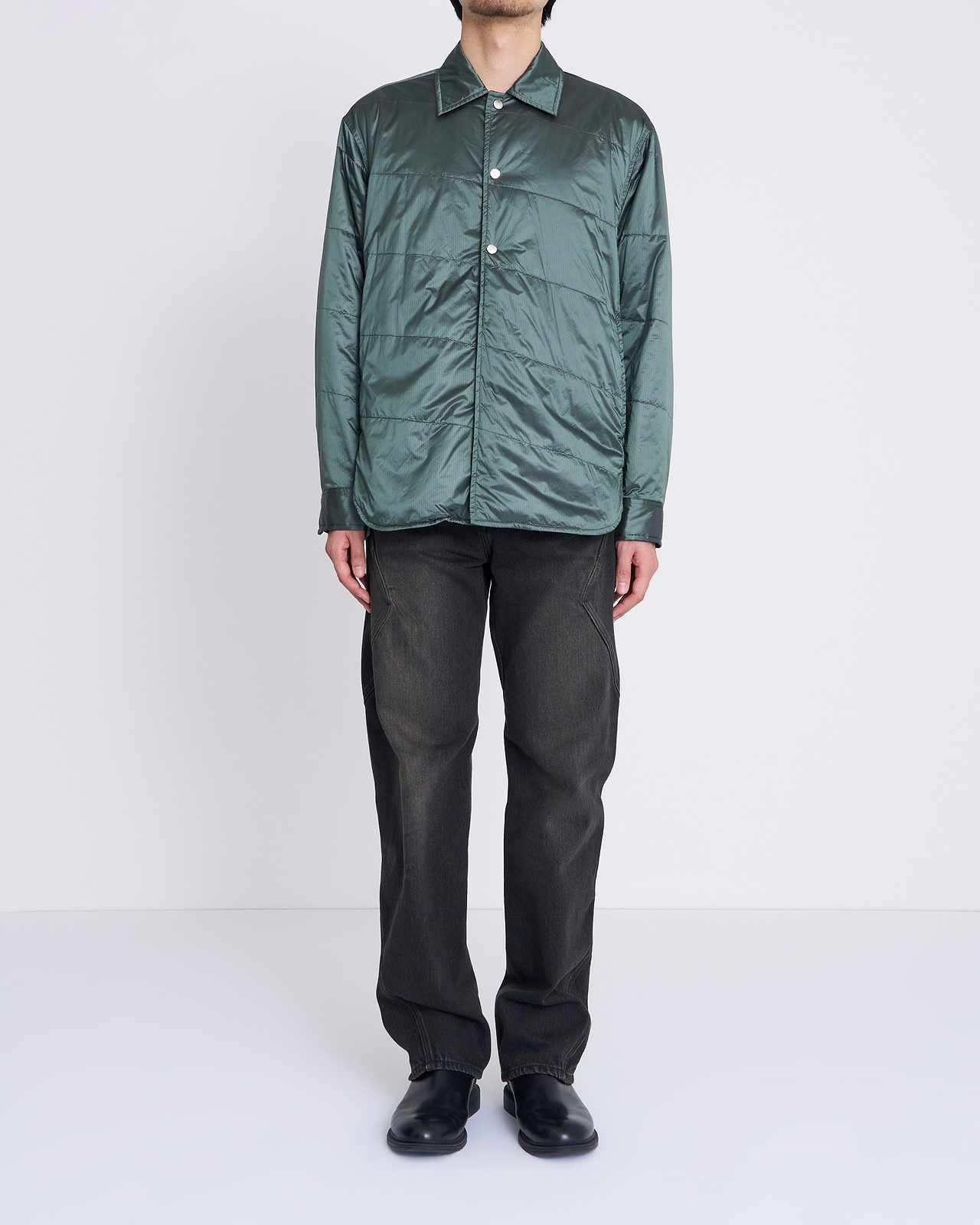 着用サイズ2／身長180cm