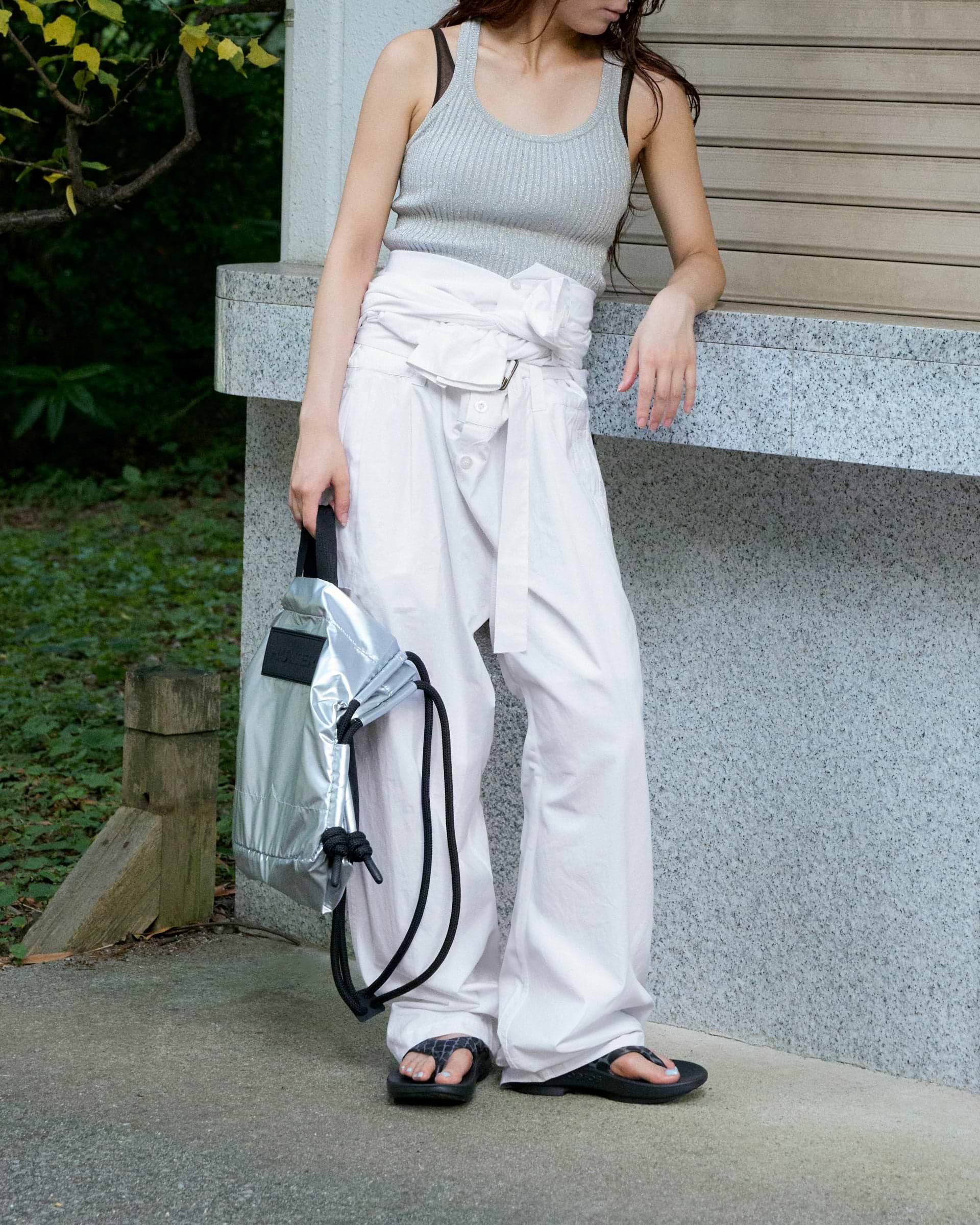 Children of the discordance×OOFOS】コラボトングサンダル | 海外製