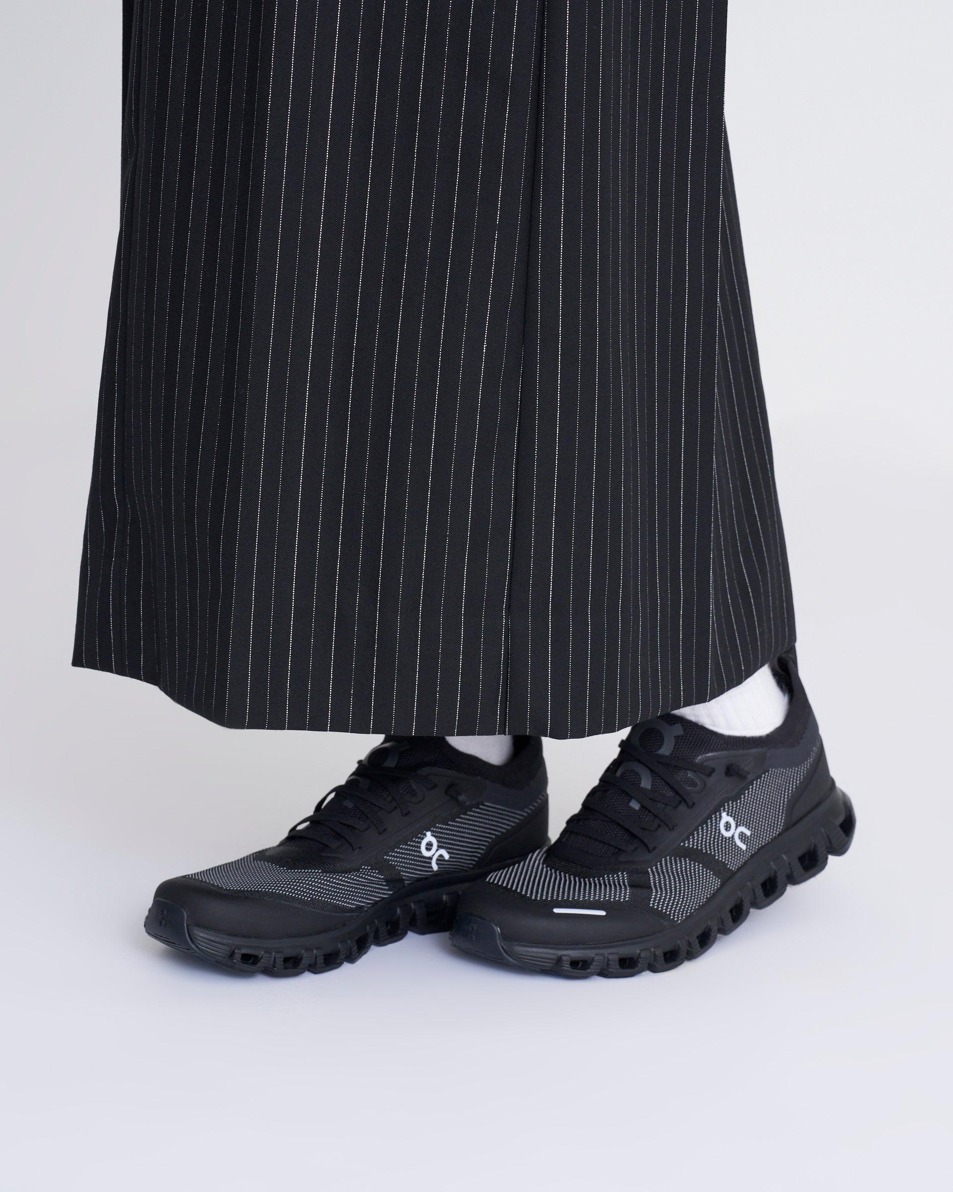 On】クラウド6 ヴァーサ（ウィメンズ）| Size23-26 ブラック | 海外製
