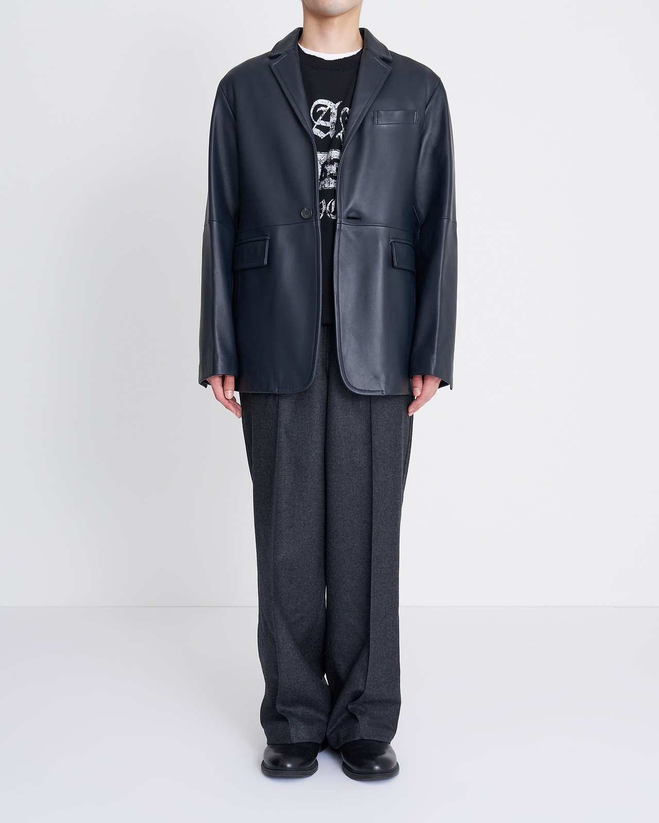 着用サイズL／身長177cm