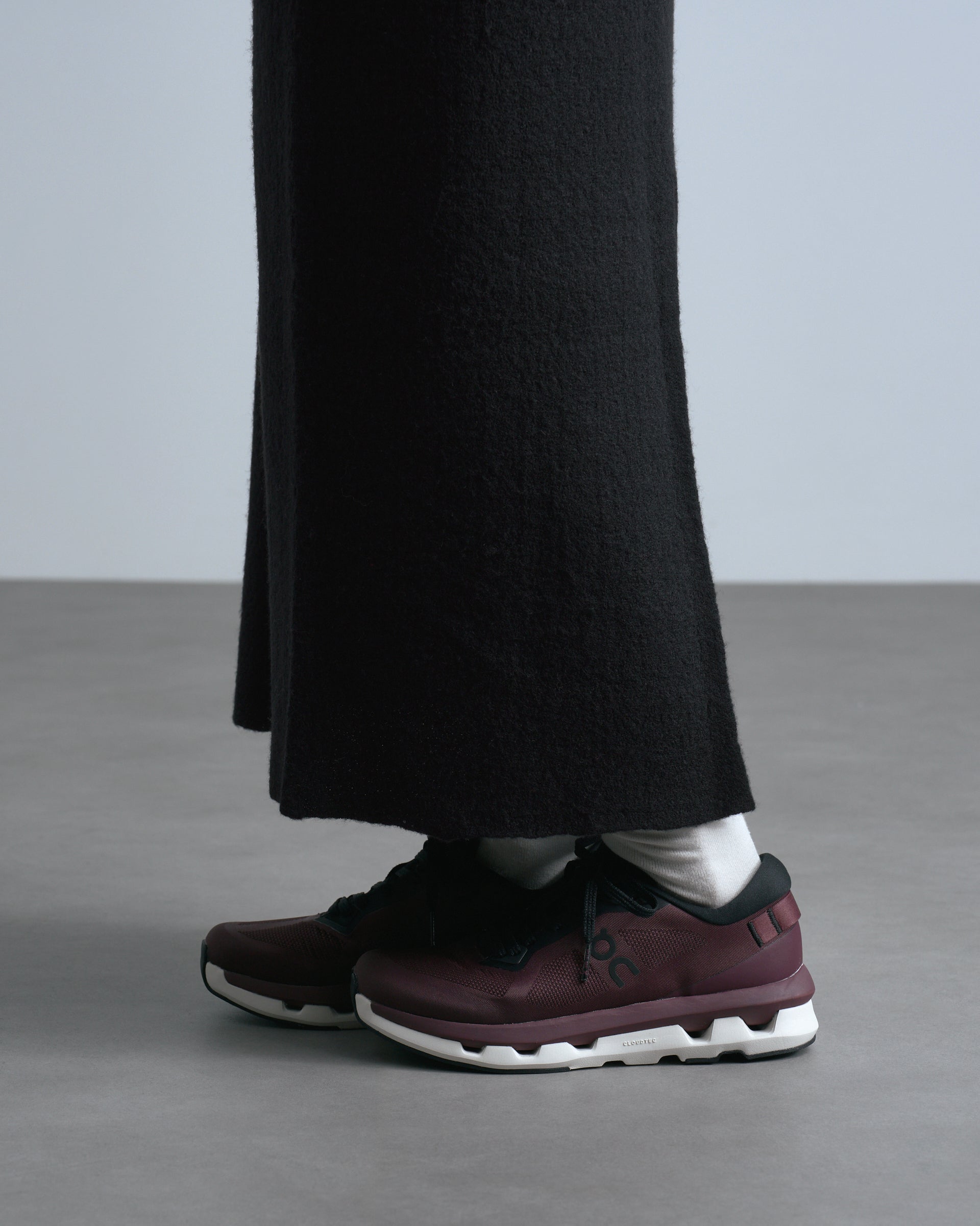 On】クラウドゾーン（ウィメンズ） | Size23-25 レッド | 海外製 | F