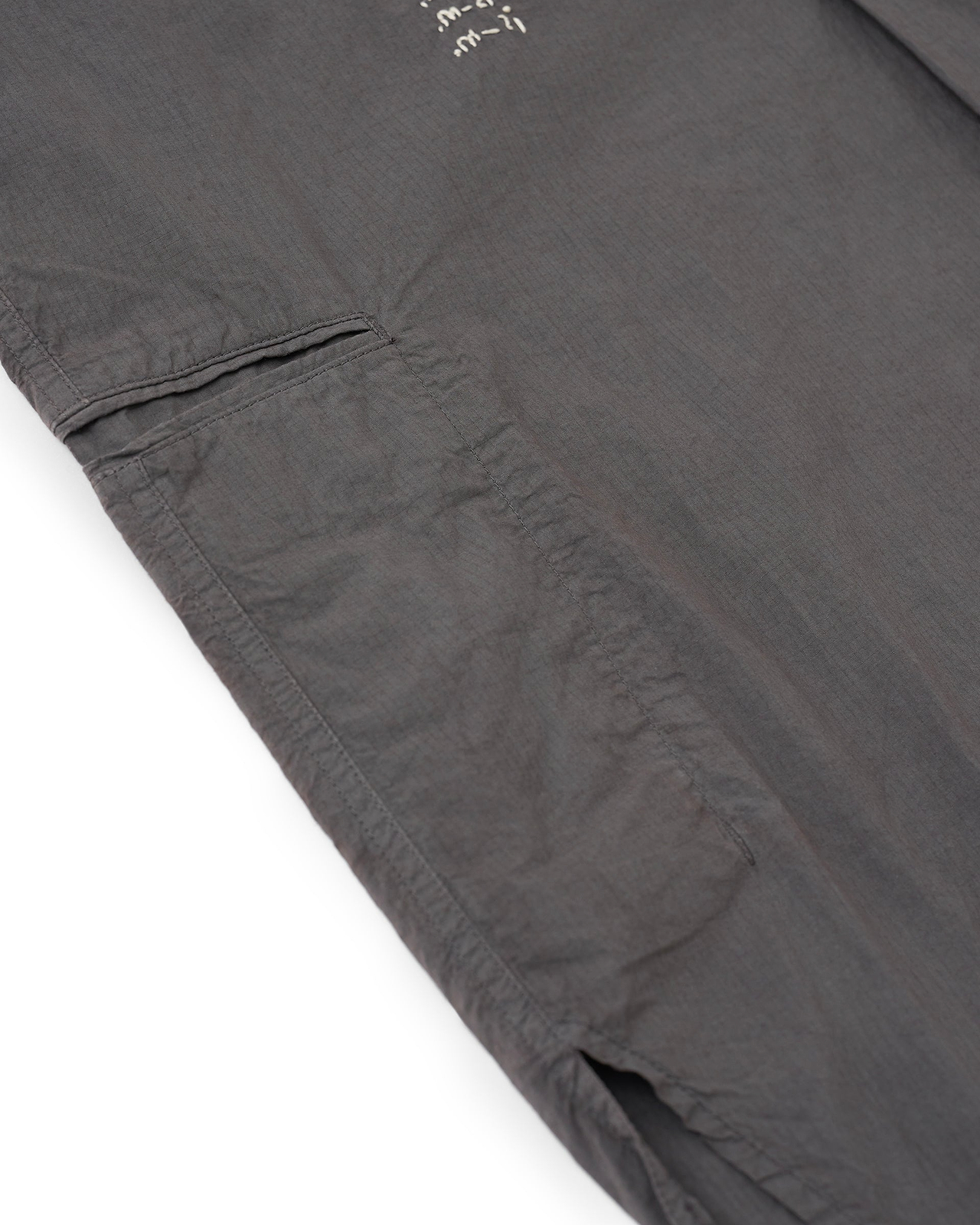 【26SS】ハンドエンブロイダリーメッセージシャツ（限定30枚）