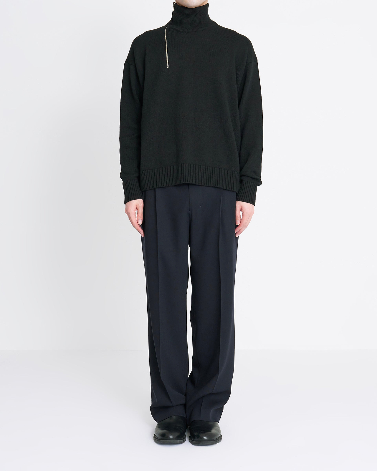 着用サイズ46／身長175cm