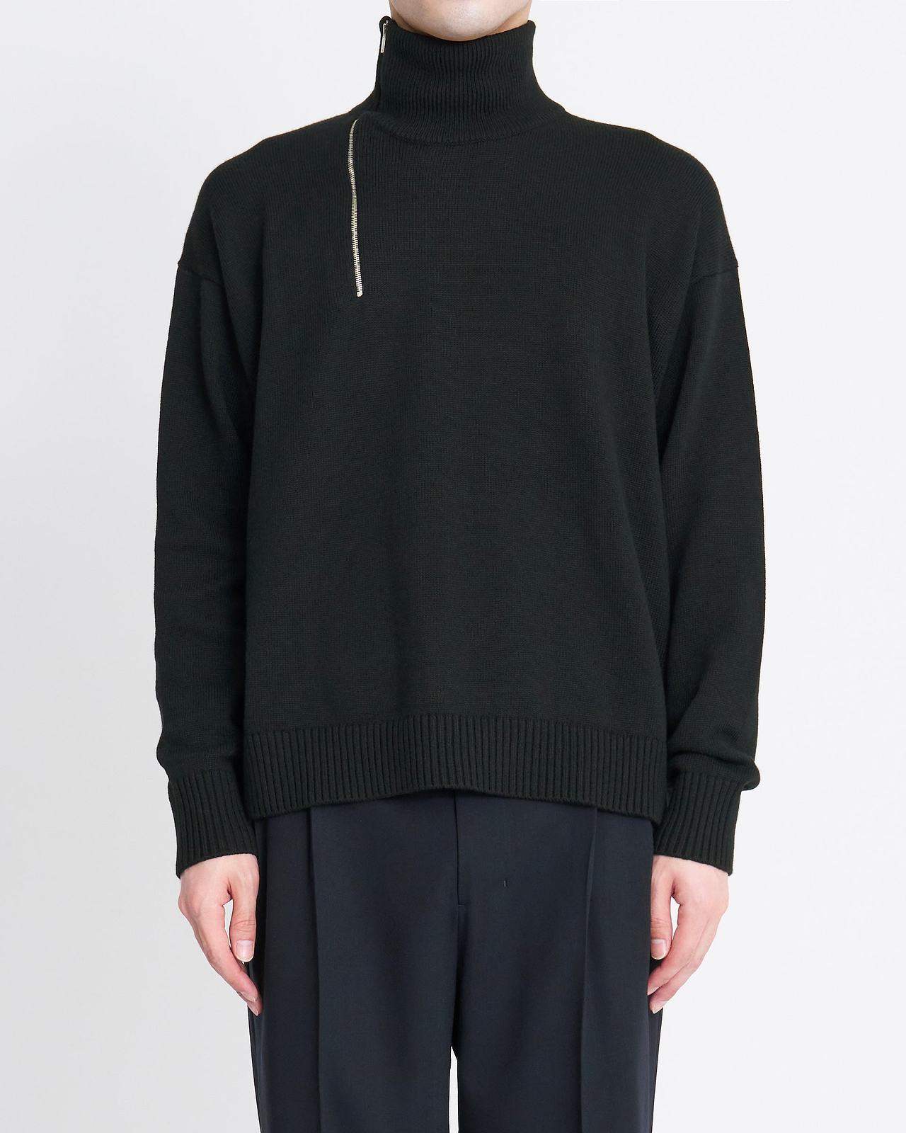 【26SS】コットンカシミアアシンメトリーハーフジッププルオーバー