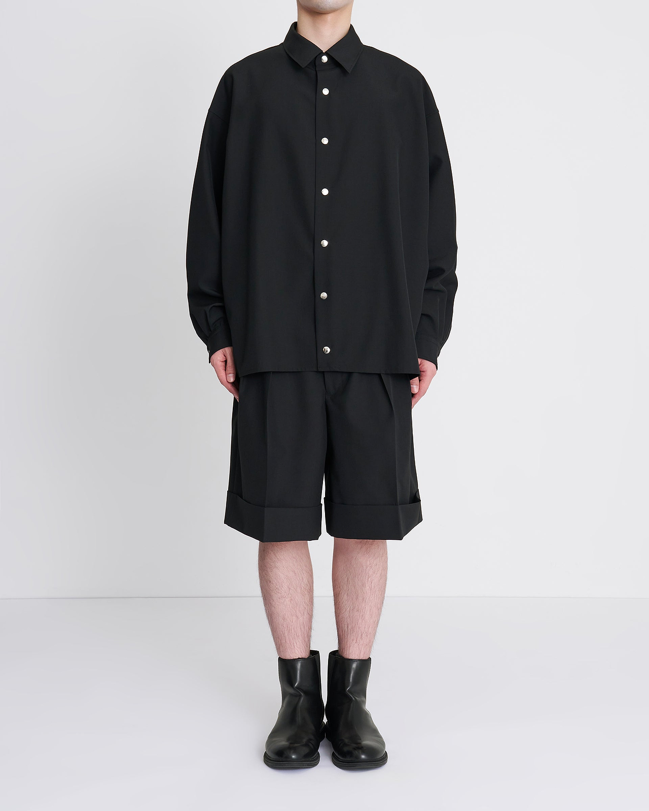 着用サイズ48／身長177cm