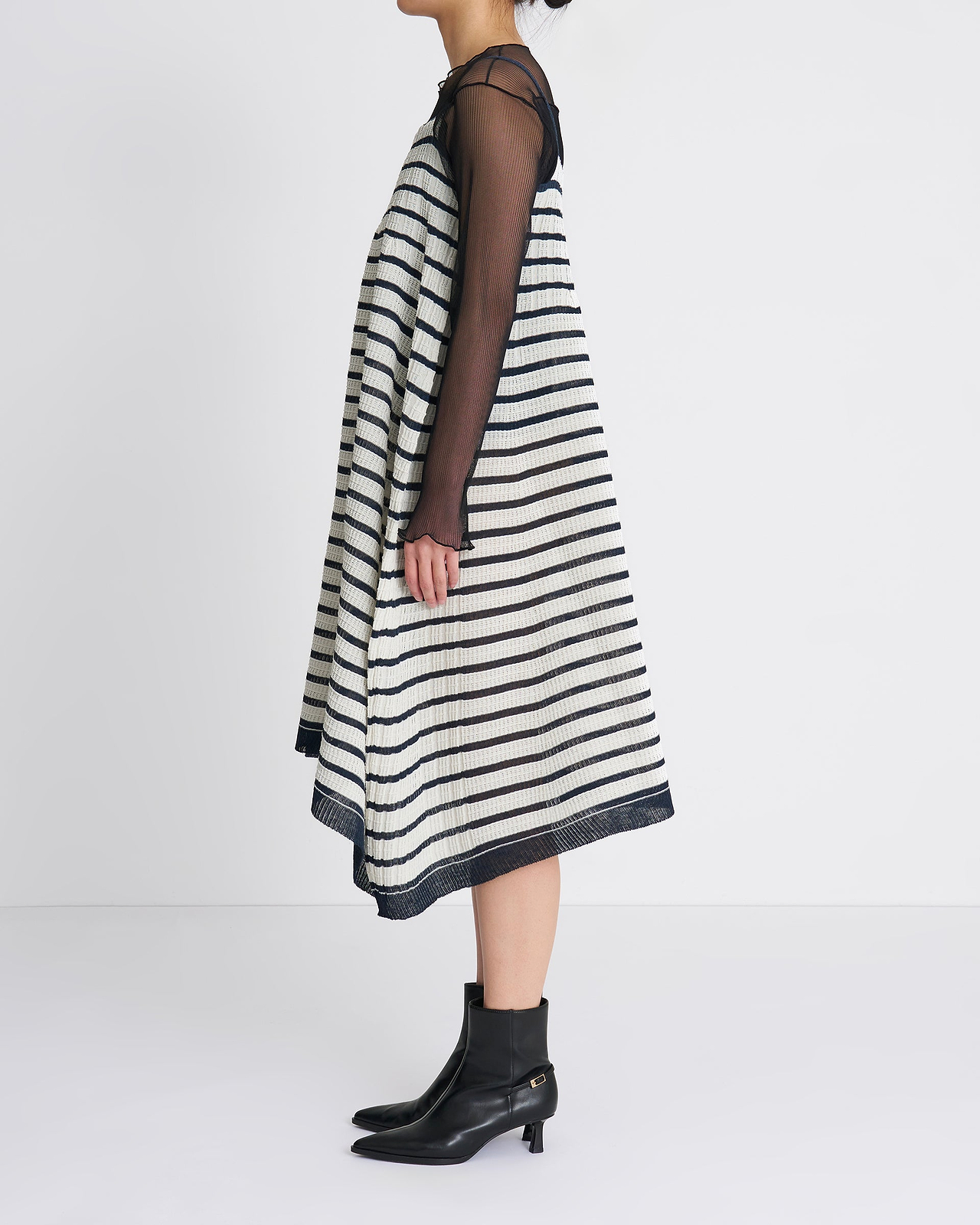 【26SS】アシンメトリーストライプシームレスドレス