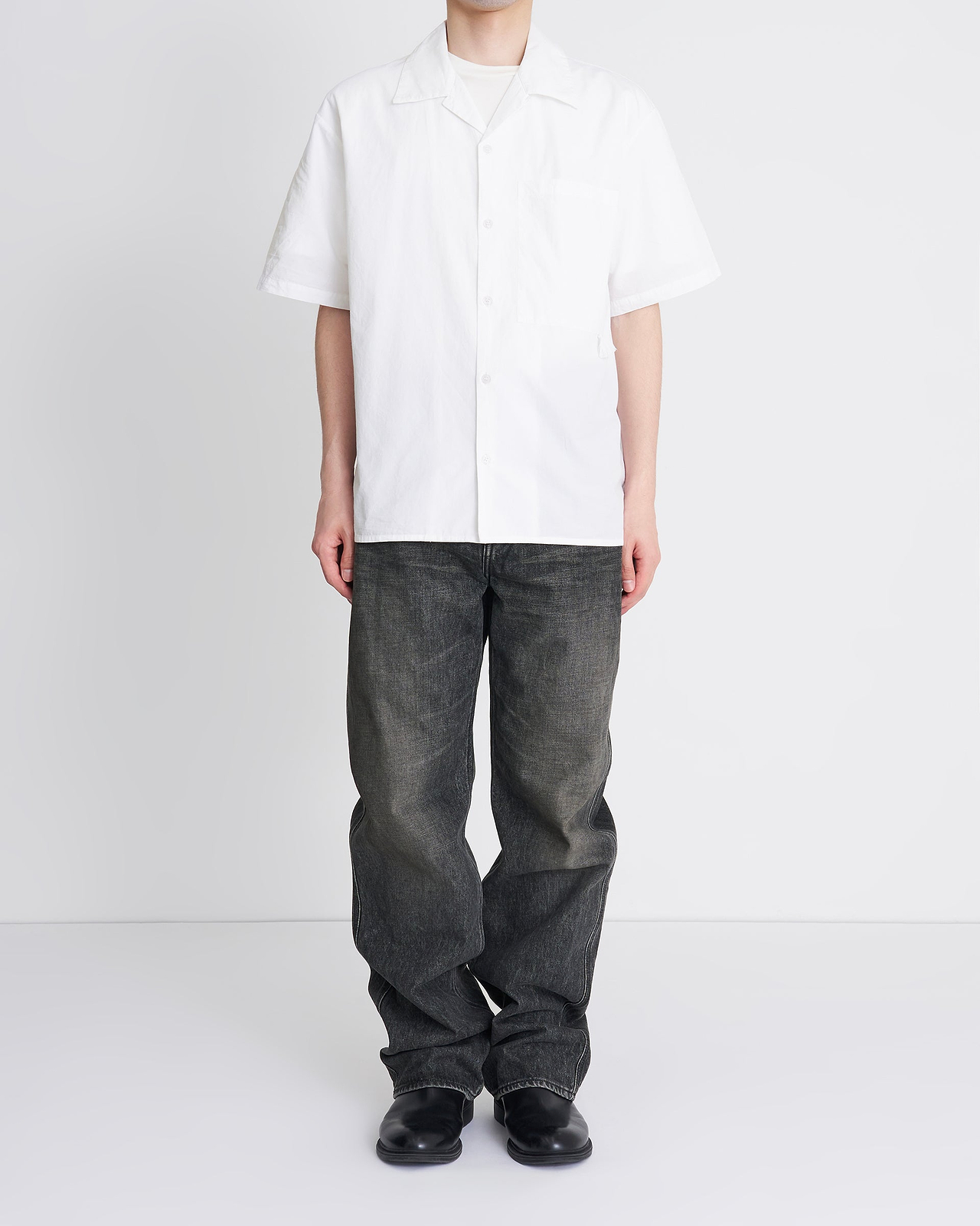 着用サイズ44／身長177cm