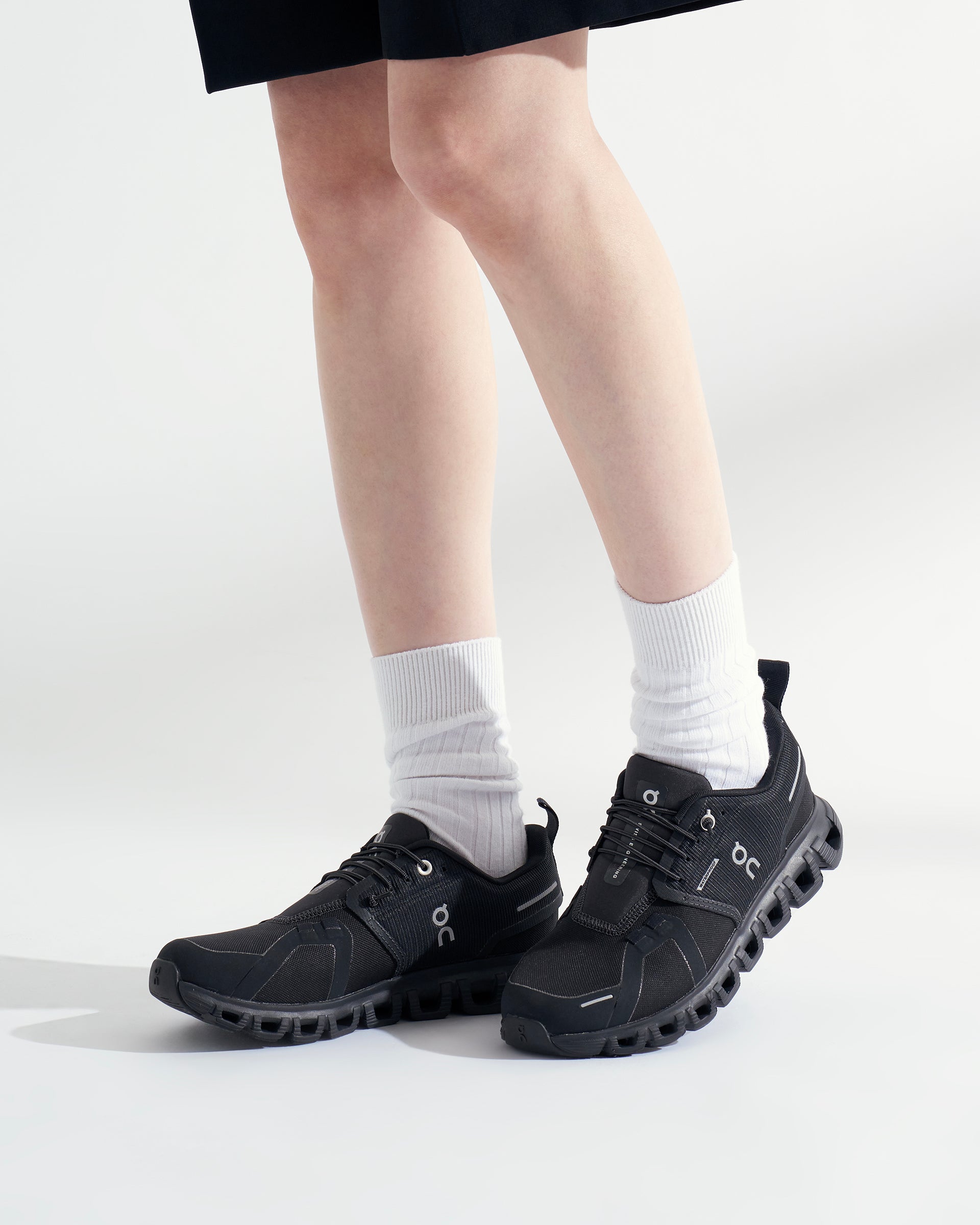On】クラウド6 WP（ウィメンズ） | Size23-25・ブラック | F/STORE