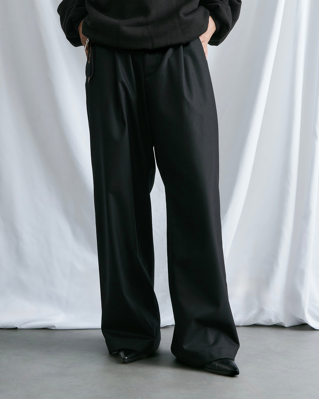 【26AW】ウールカシミヤポプリンメルトンノーブレイナーパンツ