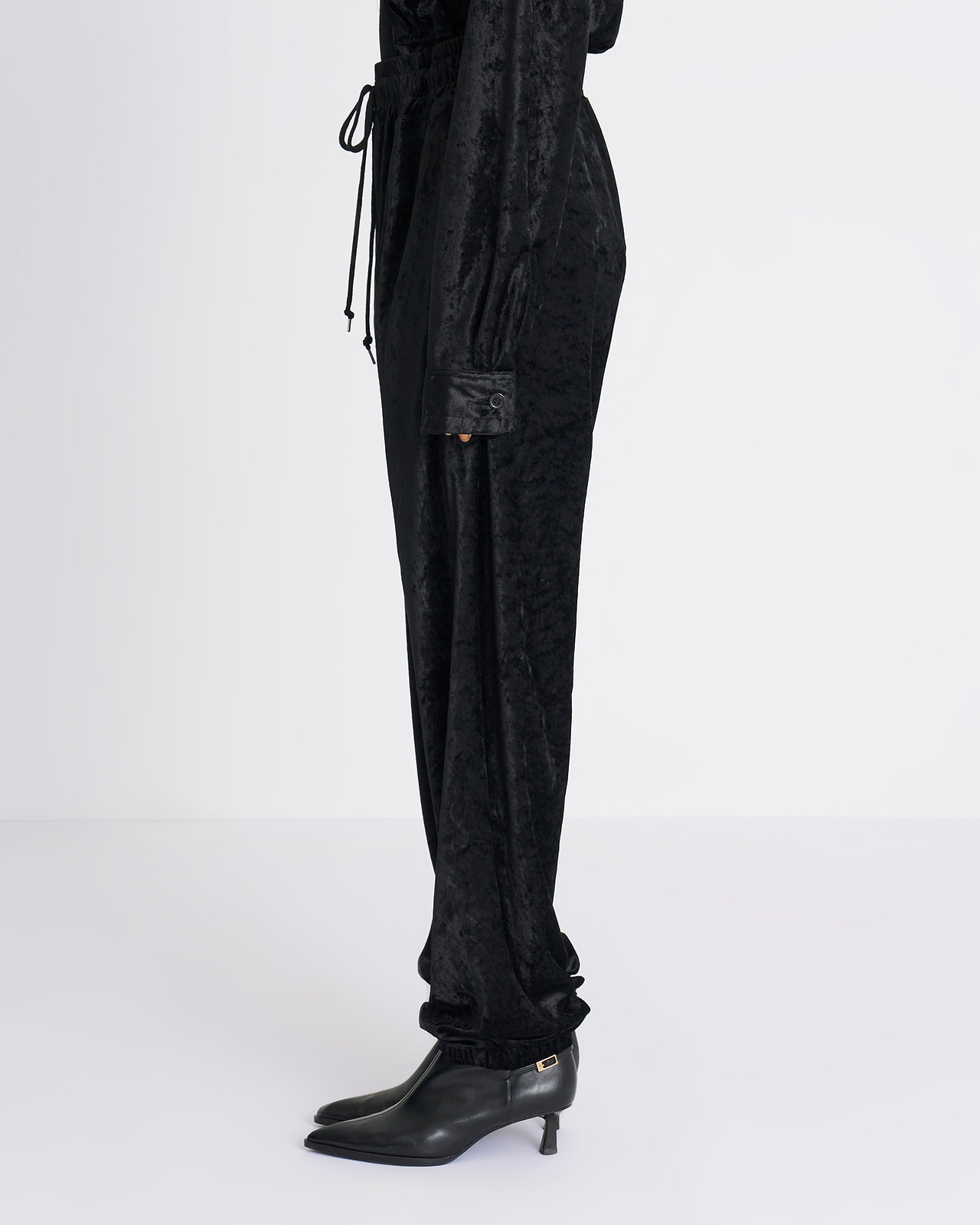 【26AW】ベロアイージースリムパンツ