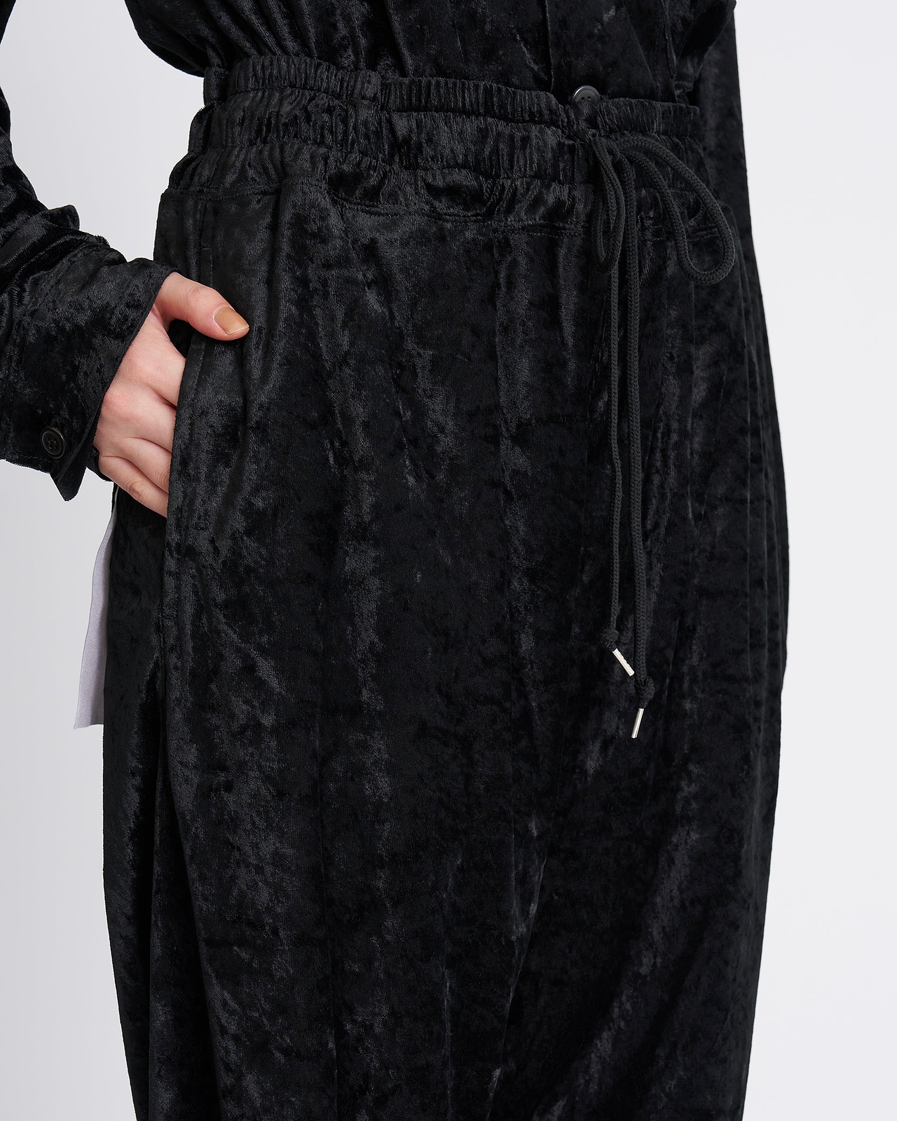 【26AW】ベロアイージースリムパンツ