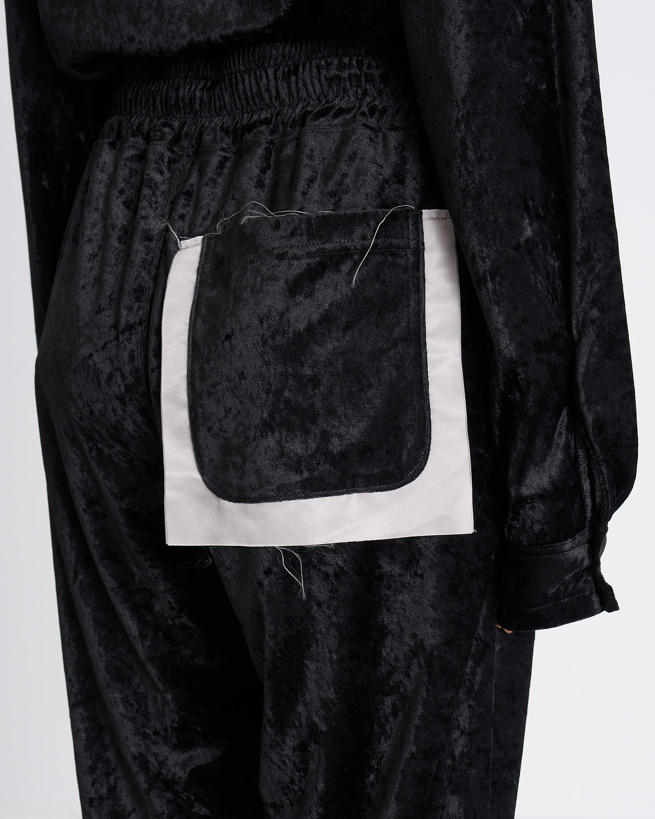 【26AW】ベロアイージースリムパンツ