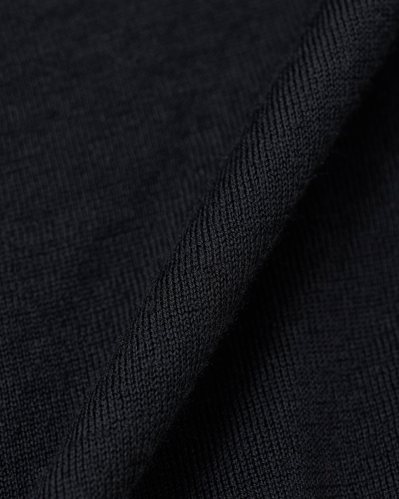 【26AW】ウールVネックセーター