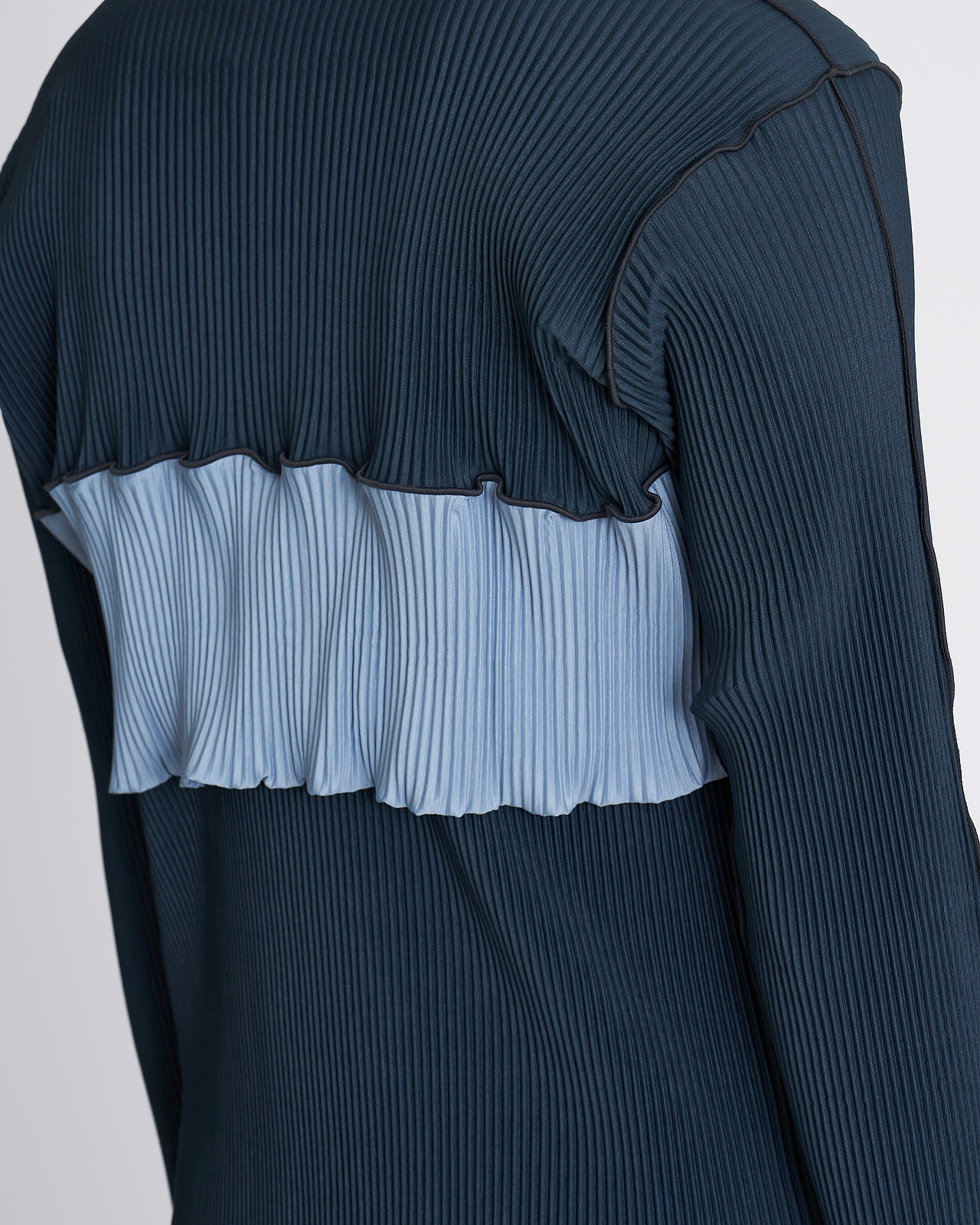 【26AW】ビスチェハイネックトップ