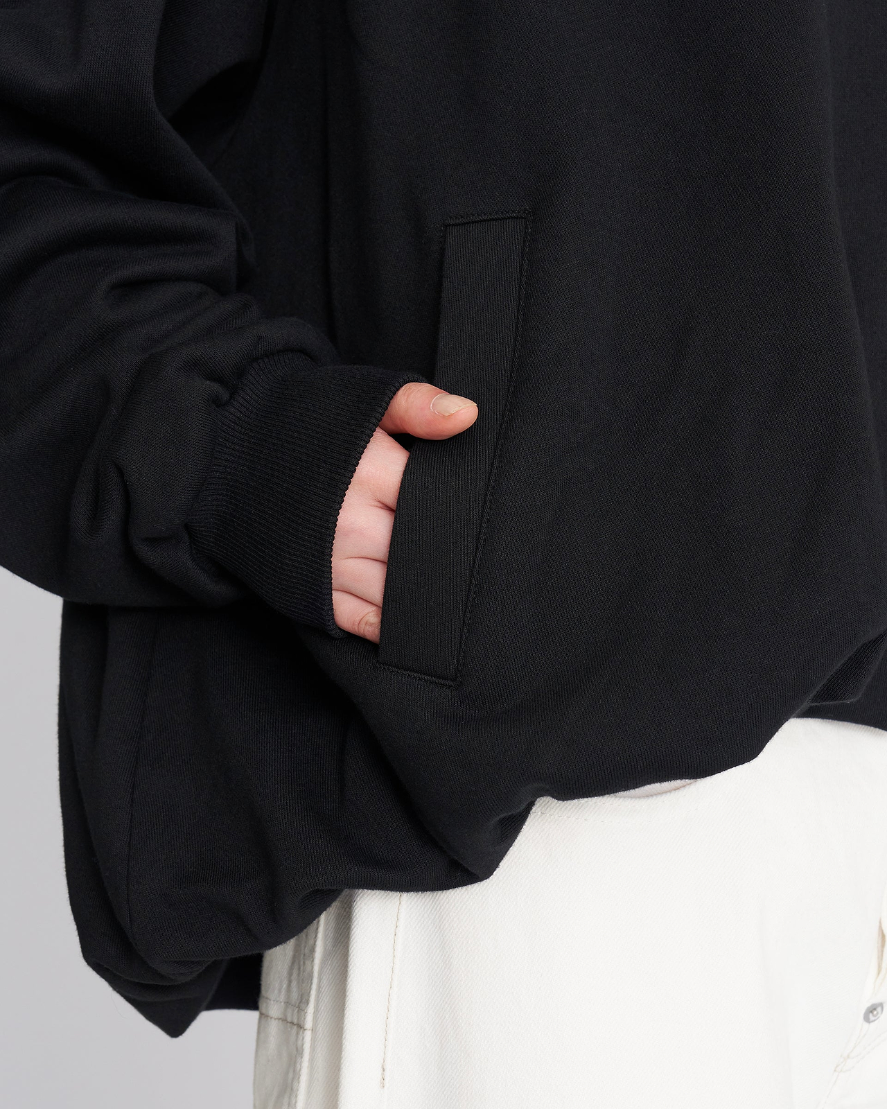 【26AW】ハンドエンブロイダーバルーンジャーシージップアップトップ