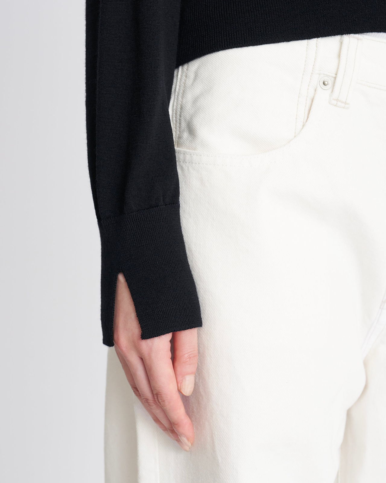 【26AW】ウールVネックセーター