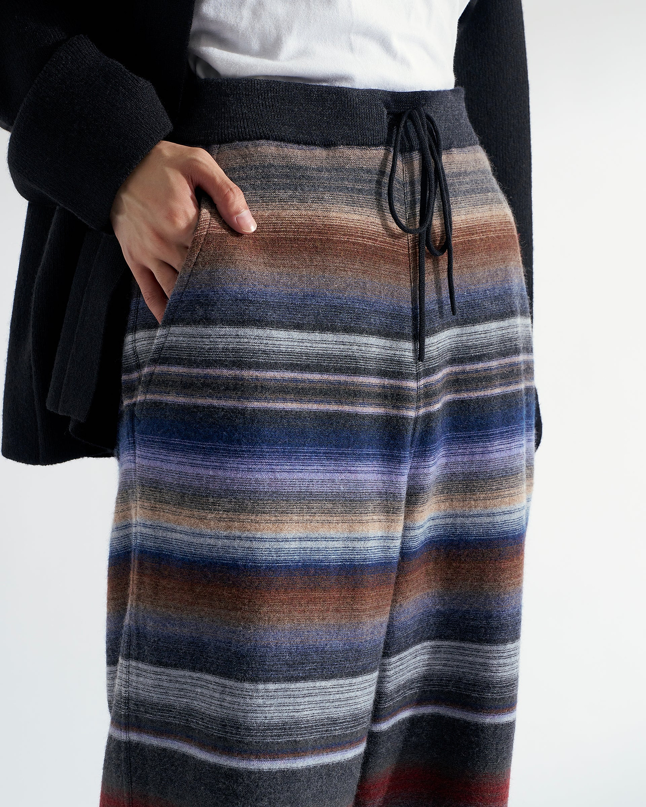 【26AW】ニットトラウザーズ（ネイティブボーダー）