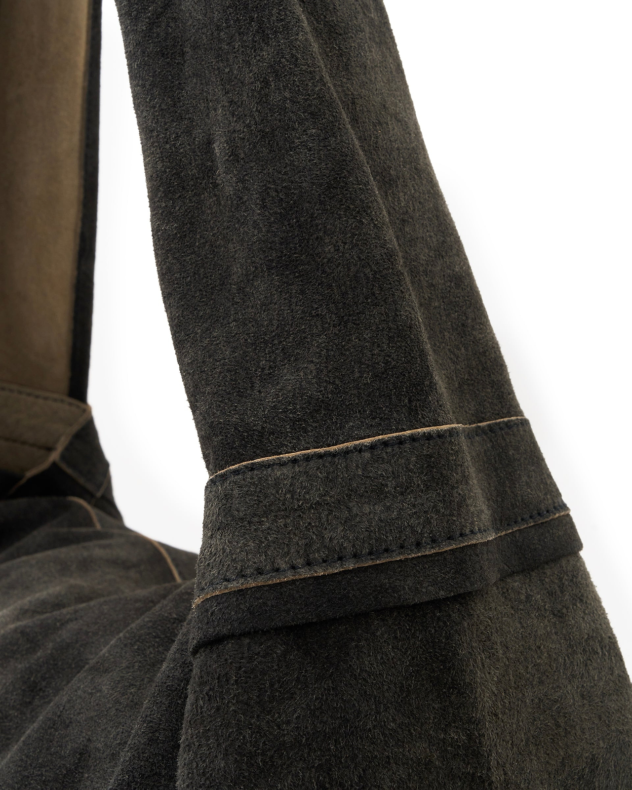【26AW】レザーショルダーバッグ（ゴートスエードアンティークフィニッシュ）