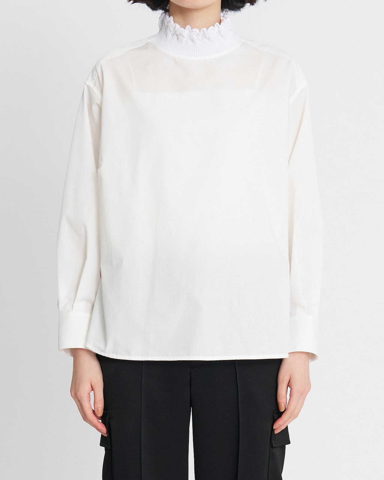 【26AW】スカラップフレームプルオーバー