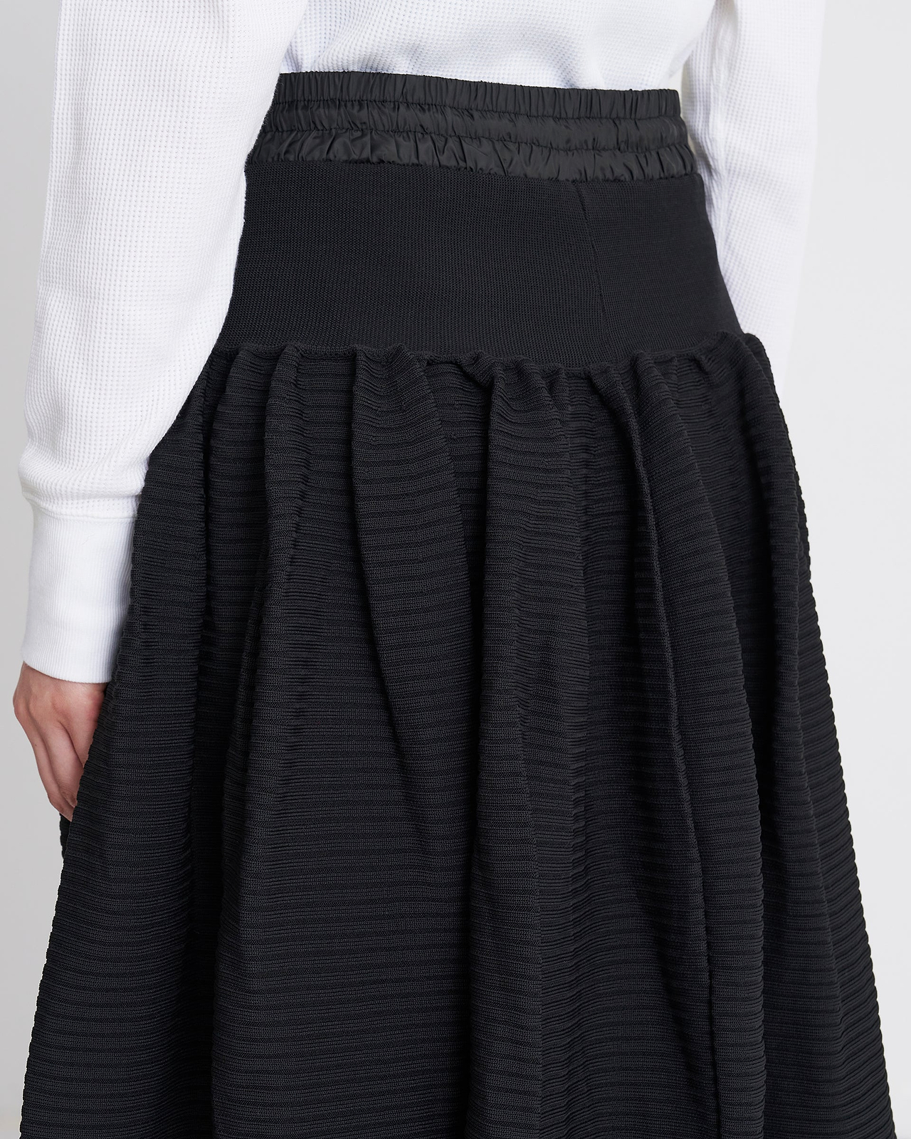 【26AW】エアフレームスカート