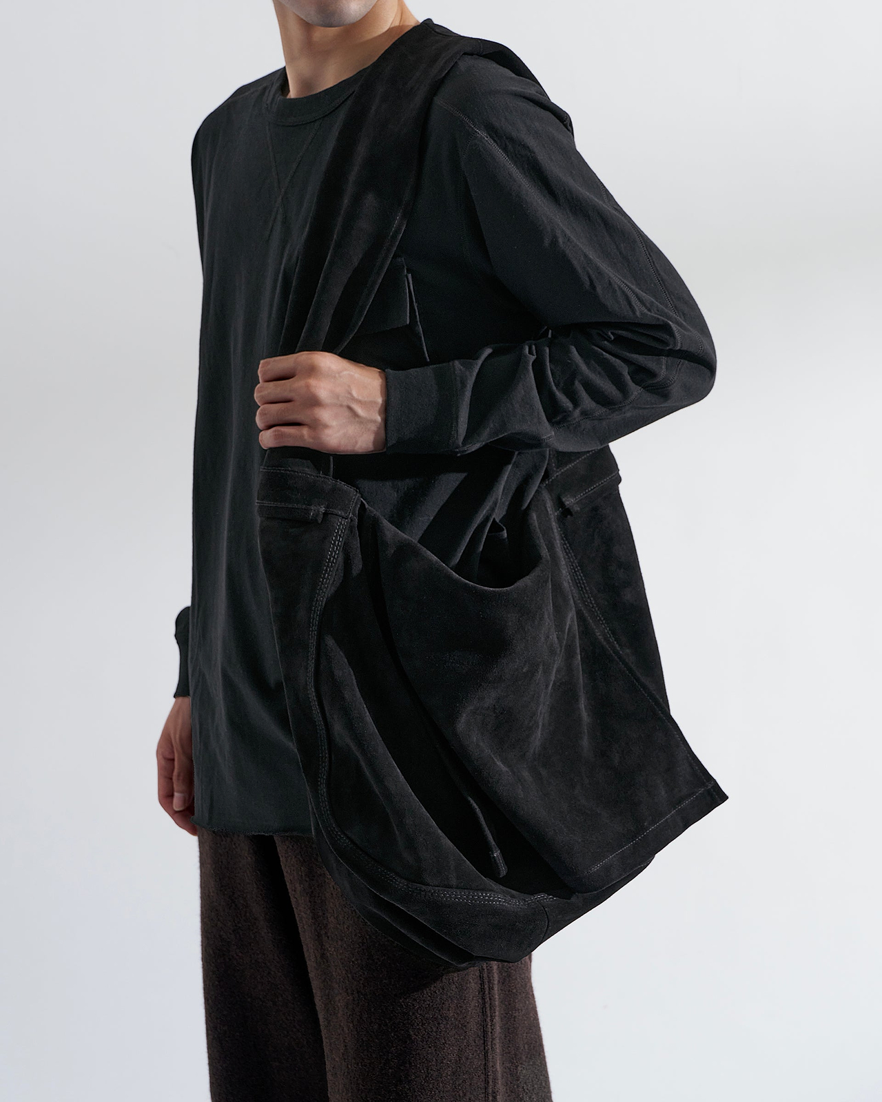 【26AW】レザーショルダーバッグ（カウスプリットレザー）
